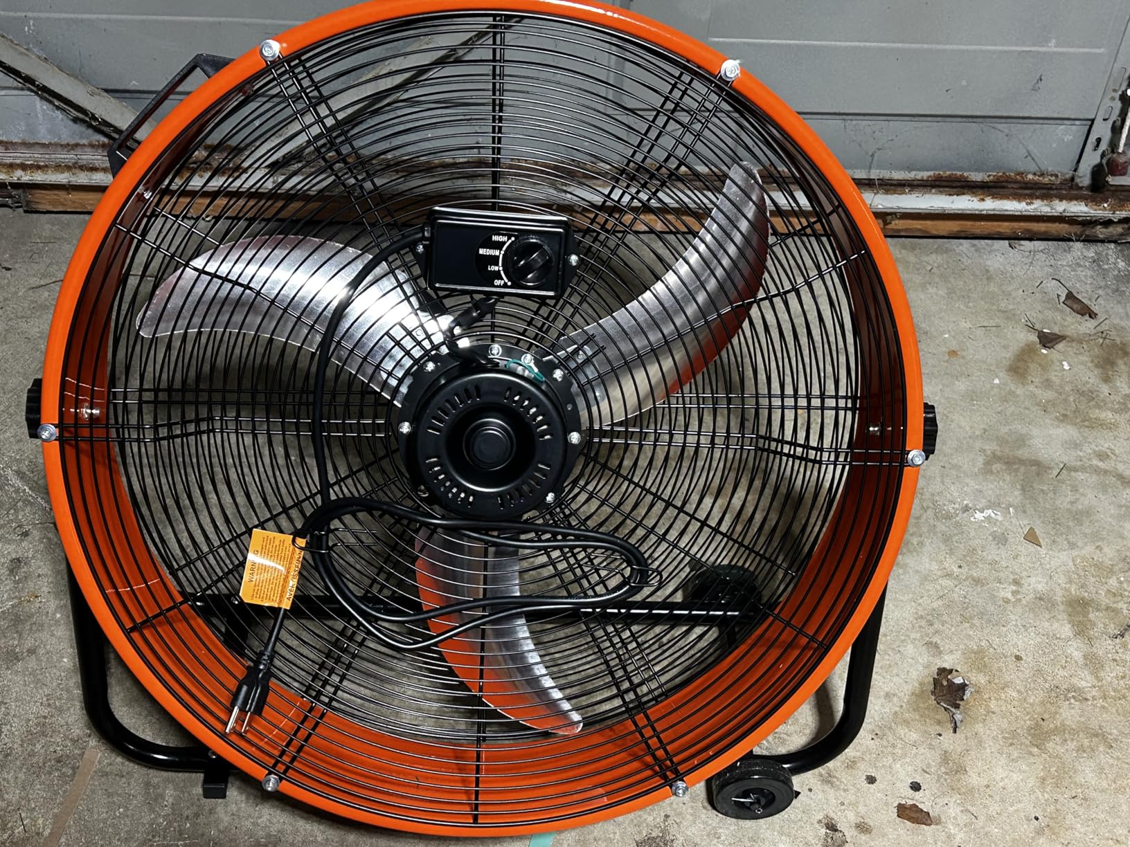 VEVOR Drum Fan, 24 Inch 8700 CFM High Velocity Heavy Duty Floor Shop Fan, 3-Speed, 5ft Cord, 360 Degree Adjustable Tilting, Commercial Industrial Use for Warehouse, Workshop, Factory, Basement customer photo 2