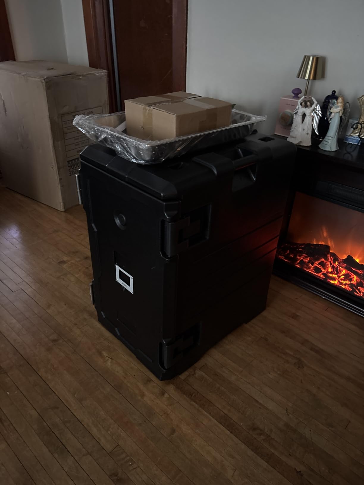 YITAHOME Insulated Food Pan Carrier, 95 Qt LLDPE Hot Box for Catering w/Stainless Steel Pan, Catering Food Warmer with Swivel Casters for 6 Full-Size Pans, Stackable Design for Restaurant Gathering customer photo 1