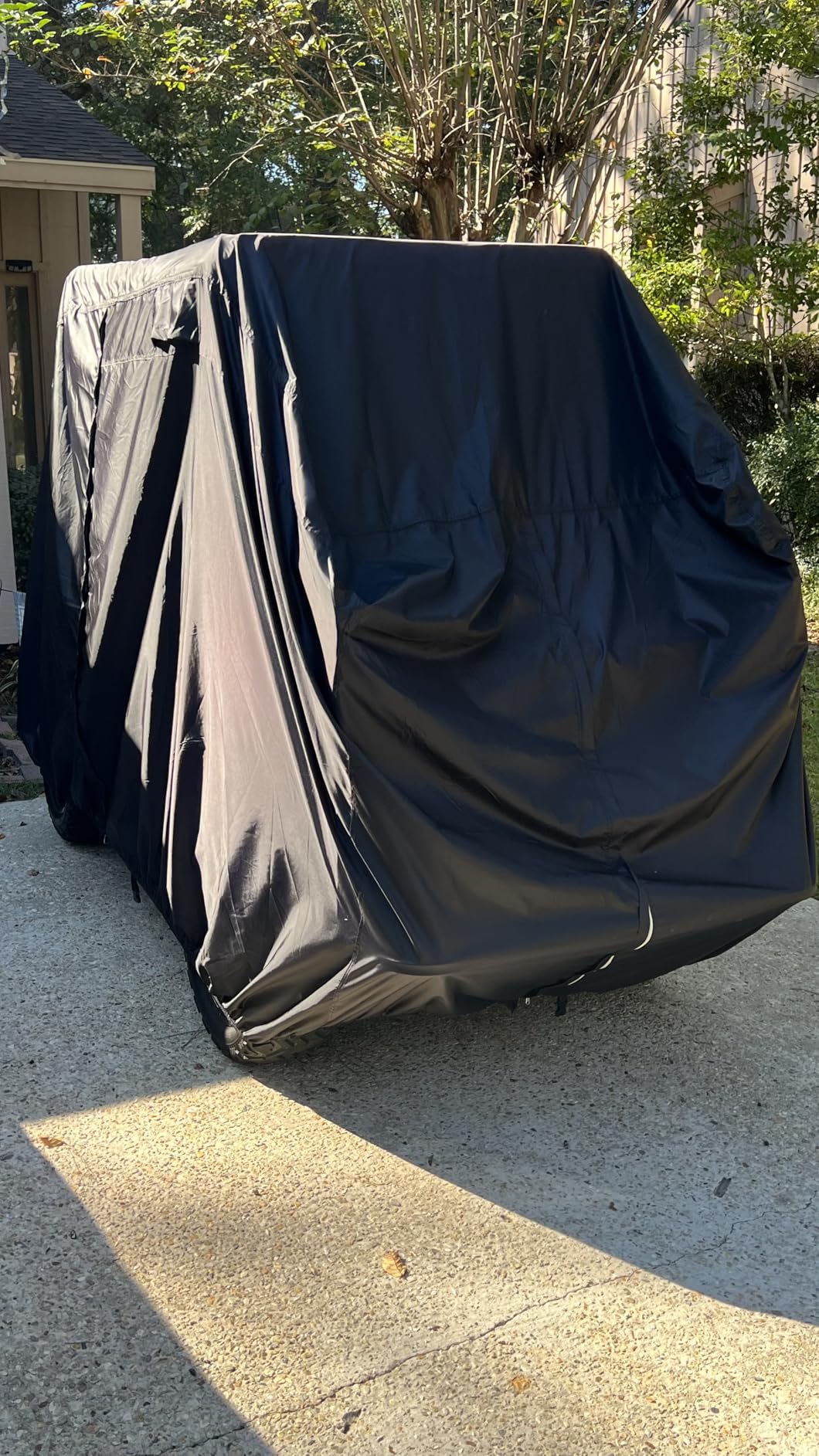 Amazon Basics Golf Cart Cover, Water-Resistant Oxford Fabric Golf Cart Cover, 3 Zippered Doors, Fits EZGO, Yamaha, Club Car, 2/4 Passenger customer photo 1