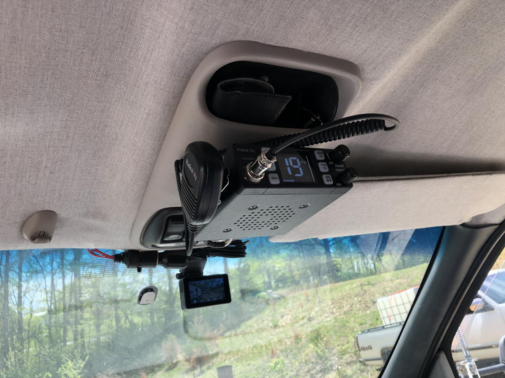 Radioddity CB-606 CB Radio, 40 Channel Mobile CB Radio with AM/FM/PA Modes, 2.2'' LCD Screen, Instant Channel 9/19, VOX, Roger Beep, TOT, ASQ/SQ, for Off-Road Adventure customer photo 1