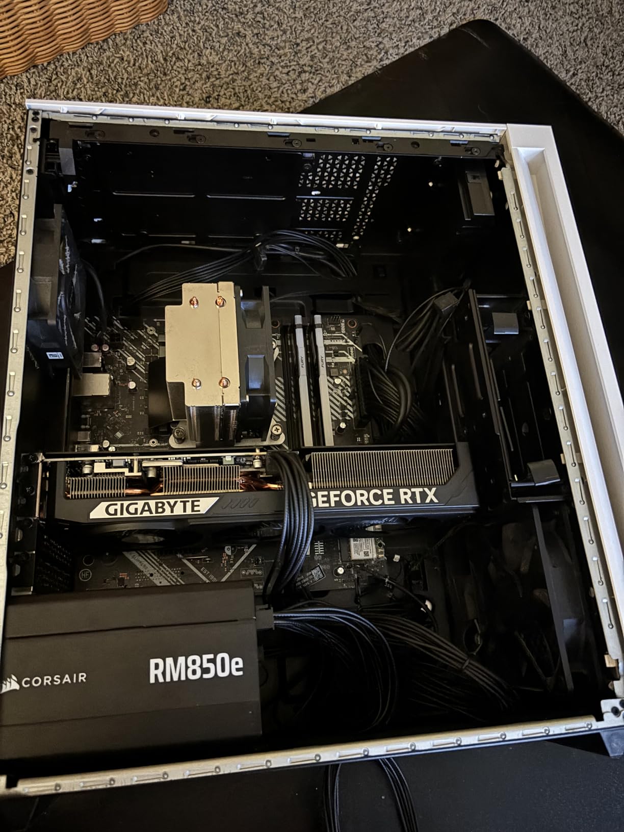 GIGABYTE GeForce RTX 5070 WINDFORCE OC SFF 12G Graphics Card (12GB 192-bit GDDR7, PCIe 5.0, WINDFORCE Cooling System) customer photo 1
