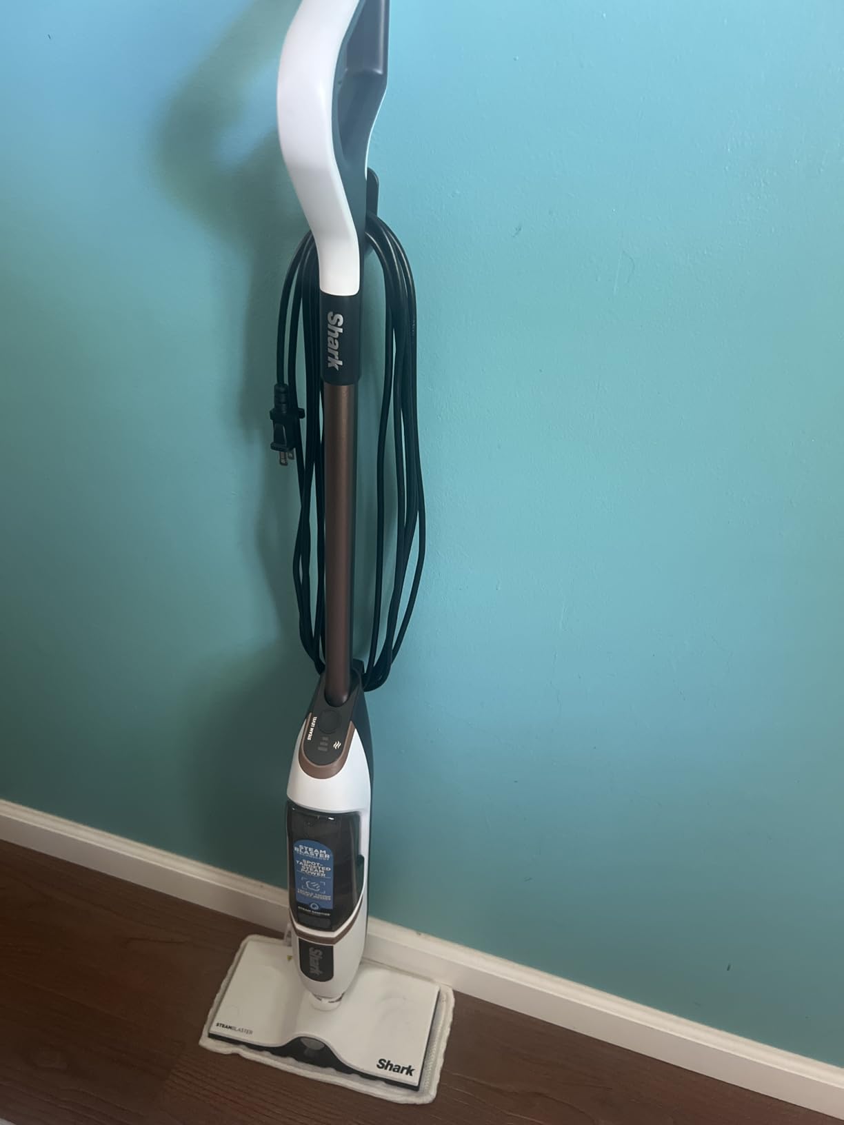 Shark SteamSpot Steam Mop with Steam Blaster Technology, 3 Steam Modes, 2 Washable Pads, XL Removable Water Tank, Lightweight, Steam Cleaner for Sealed Hard Floors, Hardwood, Tile, Laminate, S2001 customer photo 2