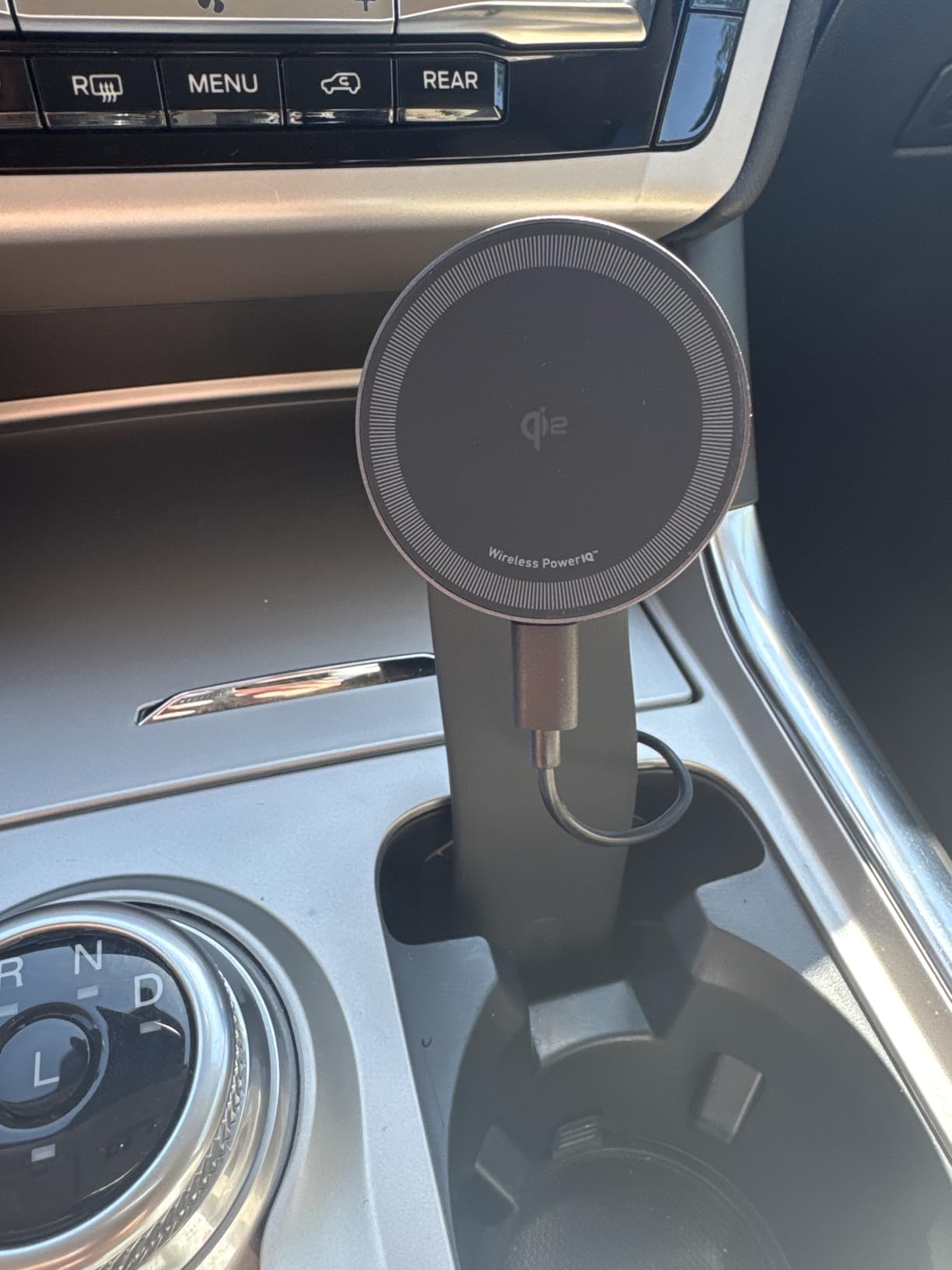 Anker Nano Magnetic Wireless Car Charger, 360° Adjustable Mount Car Charger with Detachable Pad, 15W Qi2 Certified with Alloy Bracket, Fast Charging for iPhone 17/16/15/14/13 Series (Adapter Included) customer photo 1