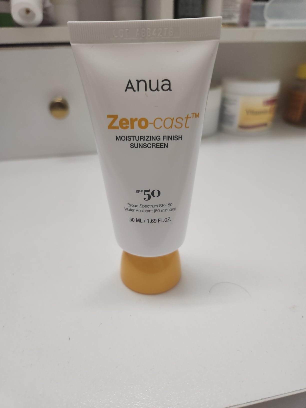 Anua Zero-Cast Moisturizing Sunscreen SPF 50, Glow Natural Sunscreen for Face, No White Cast, Hyaluronic Acid, Niacinamide, Oil-Free, Korean Skincare, 1.69 fl oz customer photo 2
