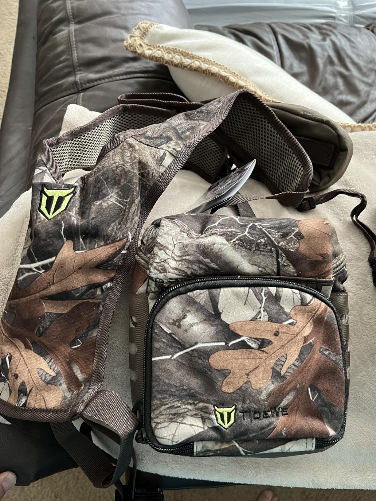 TIDEWE Binocular Harness Chest Pack with MOLLE System, 2 Detachable Pouches, Silent Magnetic Closure, Lightweight & Waterproof Bino Harness for Hunting, Hiking & Birdwatching, Next Camo G2 customer photo 2