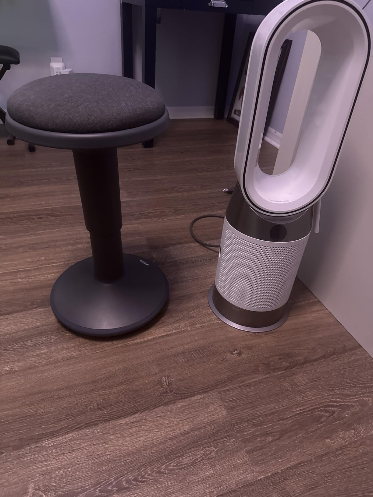 Dyson Purifier Hot+Cool HP1 - Purifying Fan Heater, HEPA Air Purifier, Heater and Fan Combo customer photo 2
