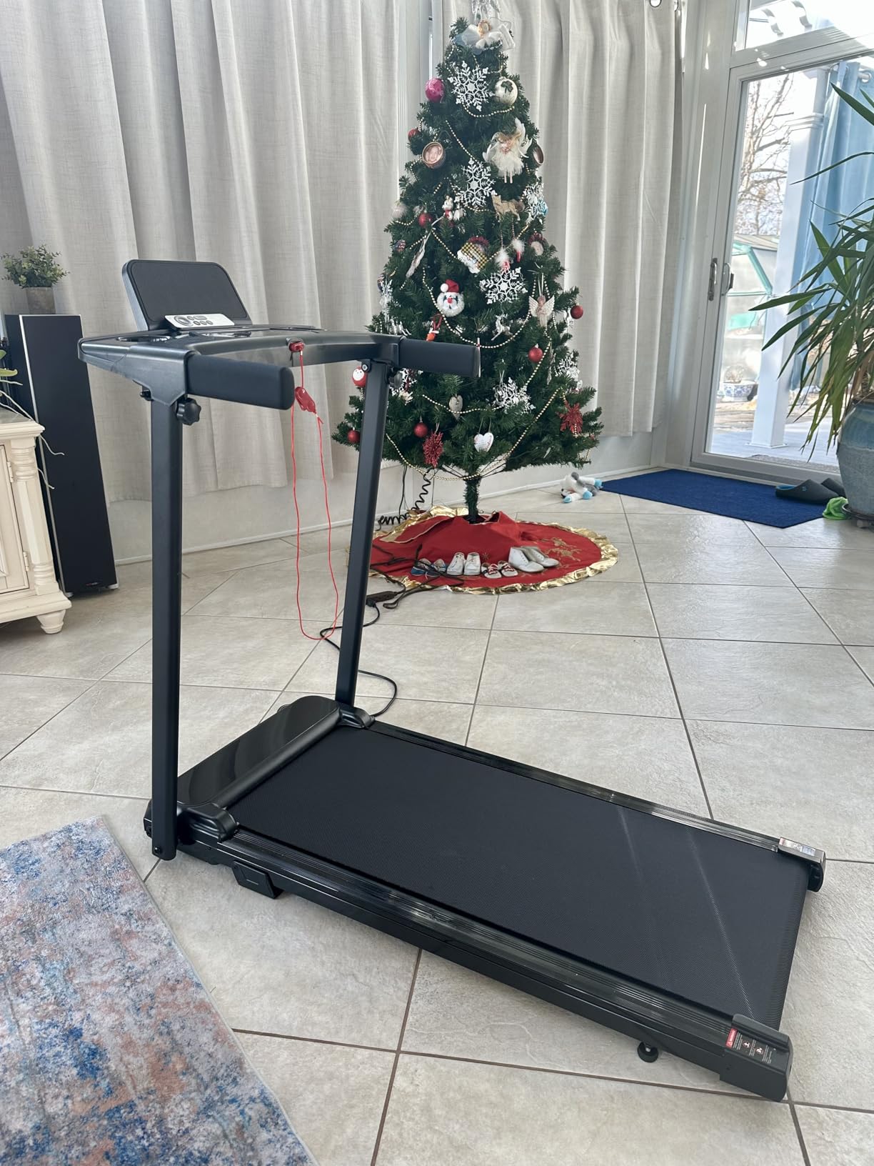 Aiteid Treadmill with Incline,3.0HP Small Treadmills for Home,Portable Electric Treadmill with Handles,Lightweight Walking Pad,Compact Running Treadmills,Walking Pad with Handle,300LBS Capacity customer photo 1