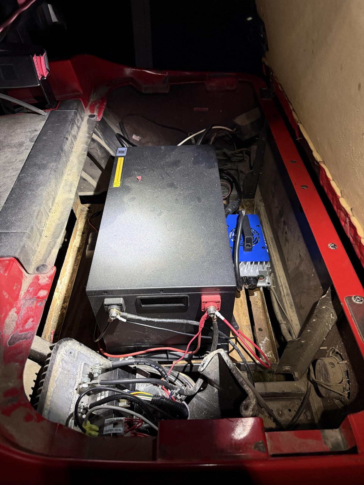 DC HOUSE Metal Case 36V 100Ah Pro Lithium Golf Cart Battery, LiFePO4 Battery with 36V 25A Charger, Bluetooth Mobile APP& LCD Monitor, 200A BMS, Peak Current 670A, Perfect for Trolling Motor, Marine customer photo 1