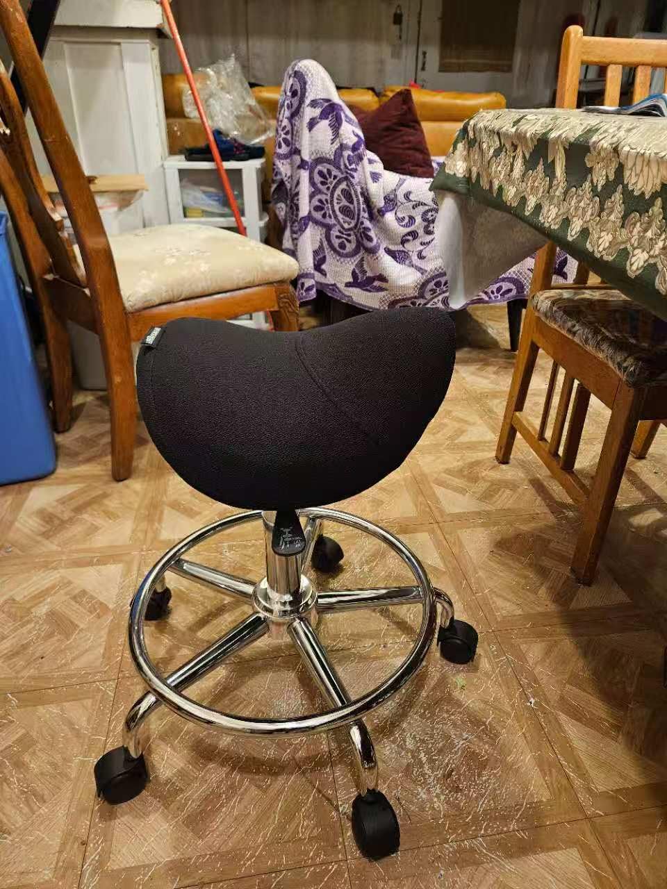 Ergonomic Saddle Stool, Adjustable Pneumatic Swivel Rolling Saddle Seat with Wheels for Hygienic, SPA, Salon, Home and Office, Haku 506 Series, Black customer photo 1