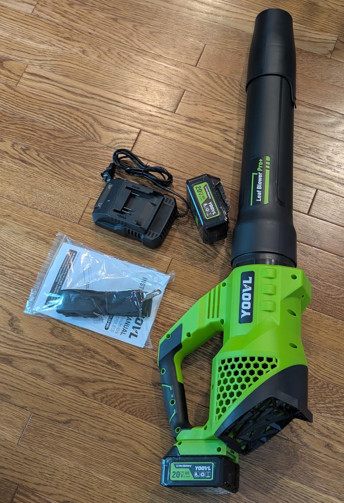 Cordless Leaf Blower 650CFM Electric Blower with 2x 5.2Ah Batteries and Charger, 3 Speed Modes customer photo 2