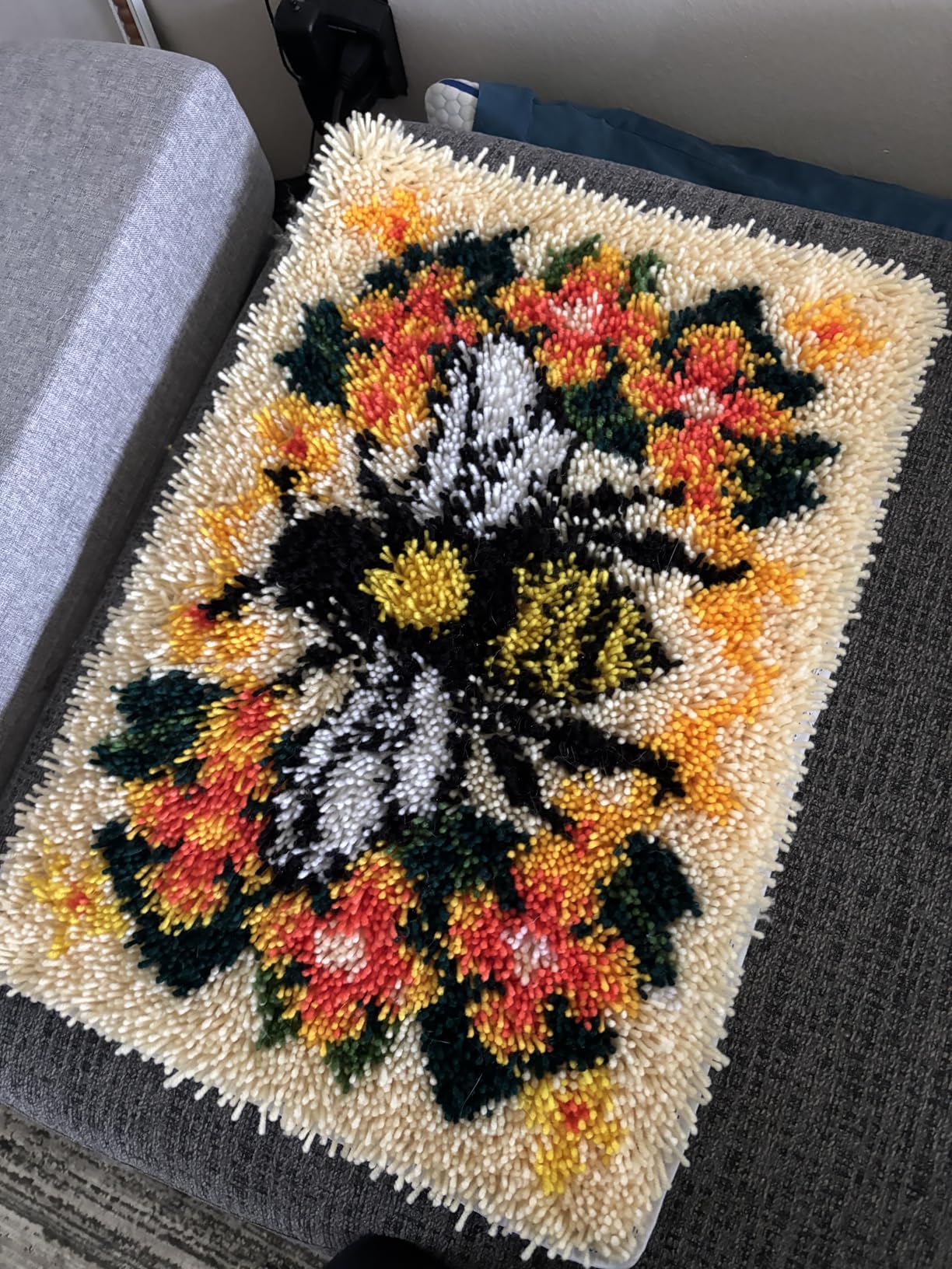 KitsMaster Vintage Garden Latch Hook Rug Kit, Floral DIY Rug Making Kit, Complete Craft Kit with Printed Canvas & Instructions, Home Decor Festival Gift 23.6''x15.8'' (Floral Diamond) customer photo 2