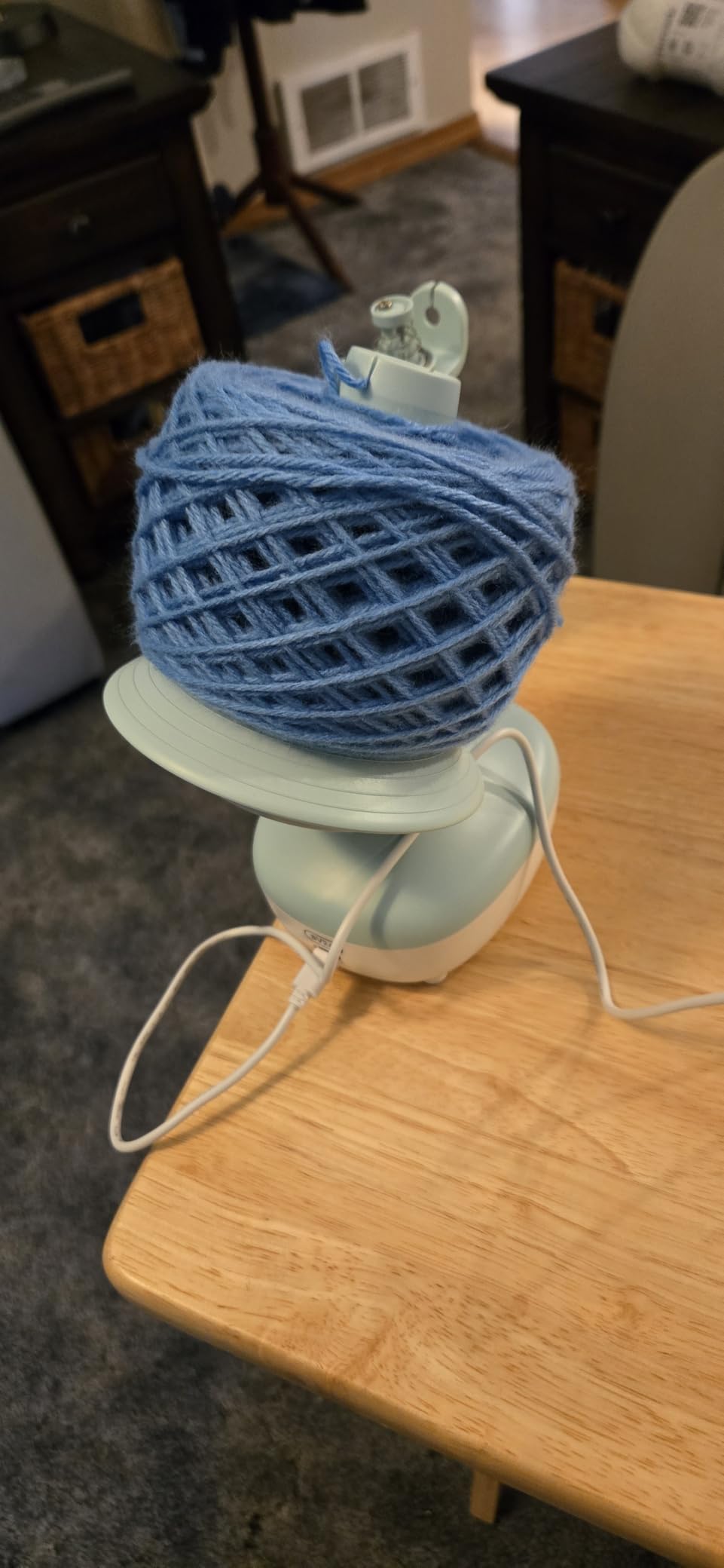 Caydo Electric Yarn Winder, Automatic Yarn Cake Winder with Dual Tension Spring Stepless Speed, Compact 7oz Portable Yarn Winder for Crocheting, Ideal Gift for Crochet Lovers (Mint) customer photo 1