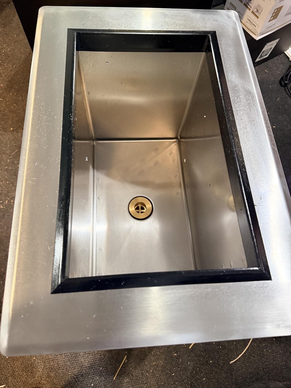HARDURA Drop-in Stainless Steel Ice Bin, Commercial Insulated Ice Chest with Sliding Cover for Storing Ice Cold Wine Beer customer photo 1