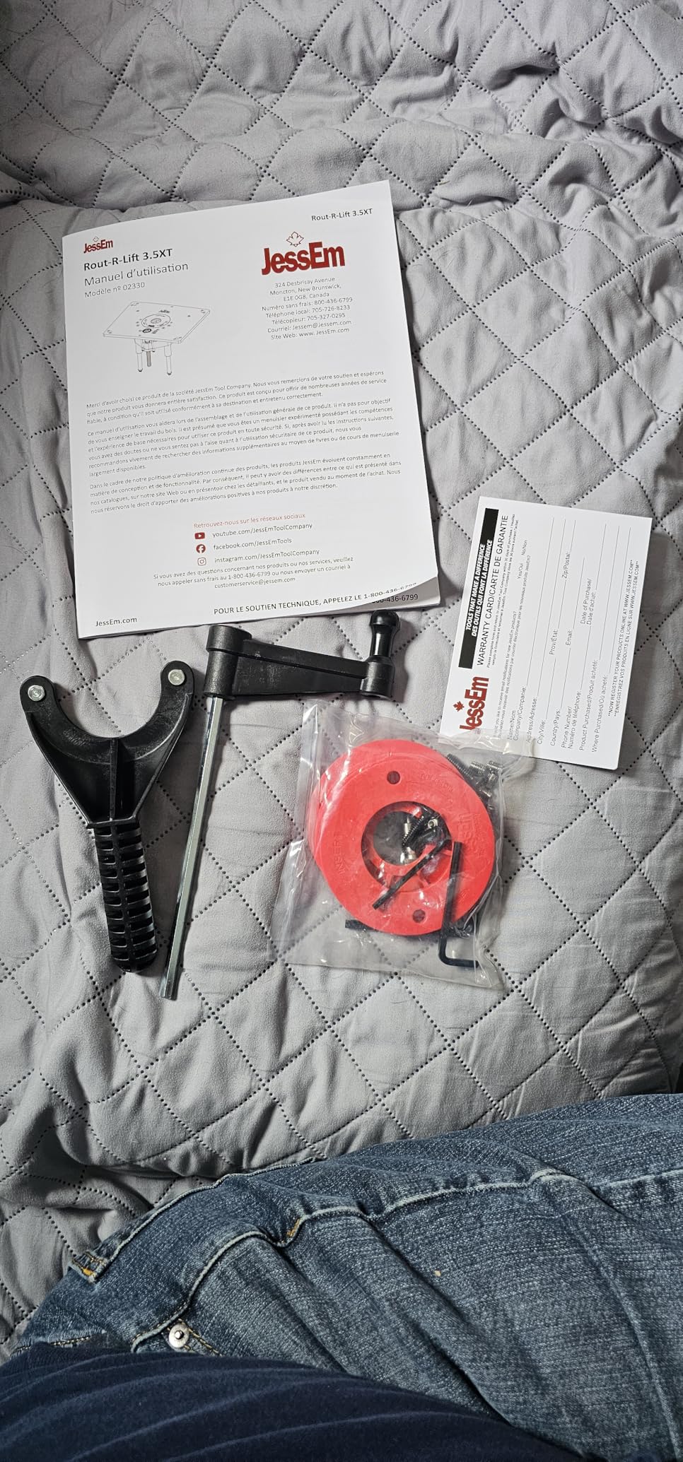 JessEm Rout-R-Lift 3.5XT Router Lift System - Heavy-Duty Aluminum with Phenolic Top Plate - Precision Height Adjustment - Easy Installation with Twist Lock Inserts and Above-The-Table Bit Changes customer photo 1