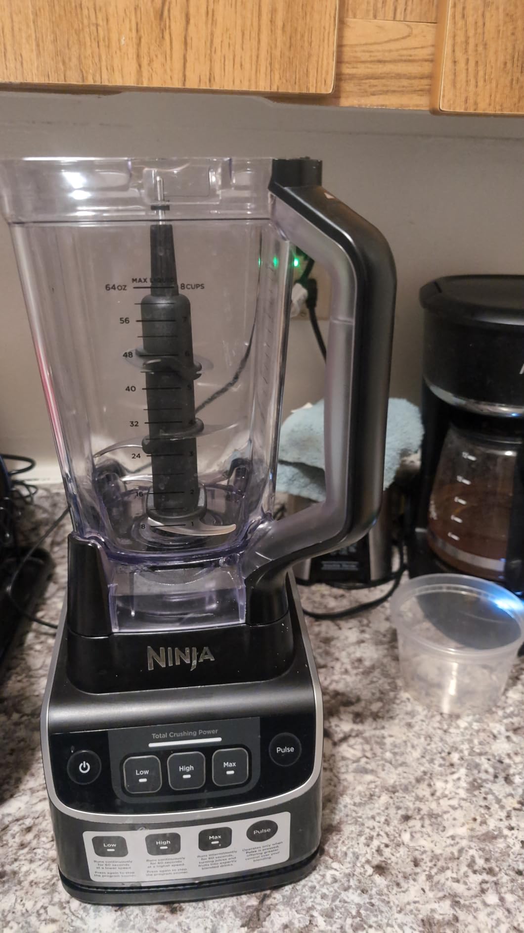 Ninja UltraCrush Professional Blender | 1000W Power, XL 72-oz.* Pitcher | Total Crushing Technology | 3 Manual Speeds for Smoothies, Sauces & More | Full-Size Countertop | Black | BP201 customer photo 1