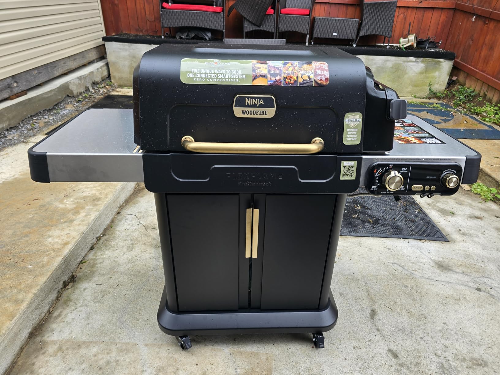 Ninja FlexFlame ProConnect Grill & Smoker PG305 | 5-in-1 Smart Cooking System | Electric & Propane | App-Connected | 3-Burner Digital Control | Roast, Griddle & Pizza Maker | Black/Gold customer photo 2