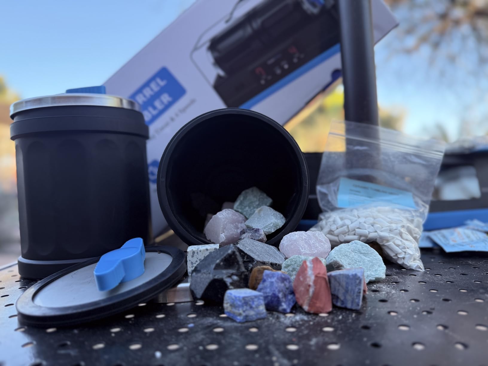KomeStone Ultra Quiet Brushless Rock Tumbler Kit - 7LB Dual Barrel Polisher with Noise-Canceling Cover, Complete Gemstone & Jewelry STEM Set for Adults & Gift customer photo 1