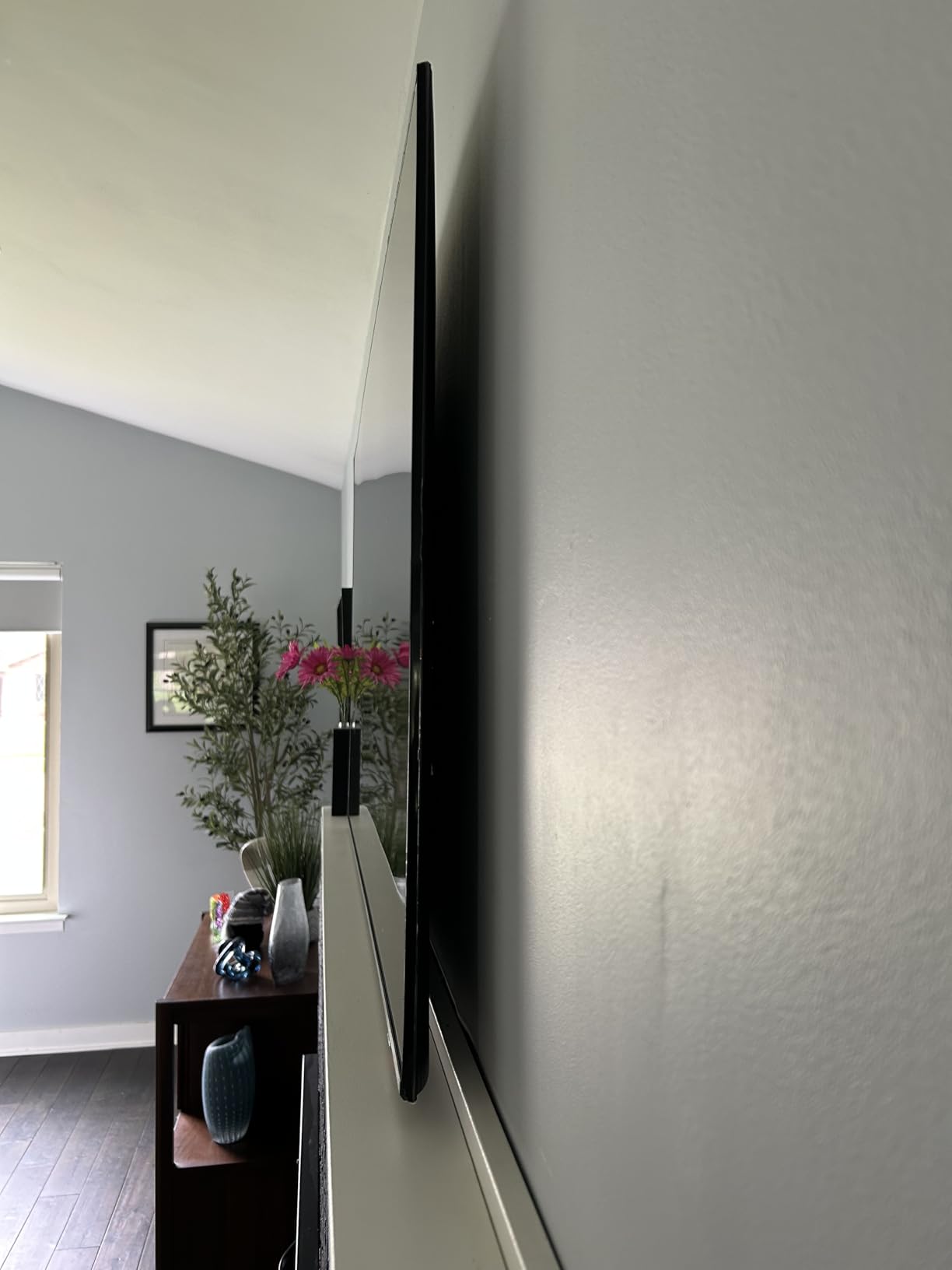 Samsung 55-Inch Class Neo QLED QN70H Series Samsung Vision AI Smart TV (2026 Model, 55QN70H) Quantum Mini LED, 100% Color Volume with Quantum Dot, NQ4 AI Processor, 4K Upscaling, Alexa Built-in customer photo 1
