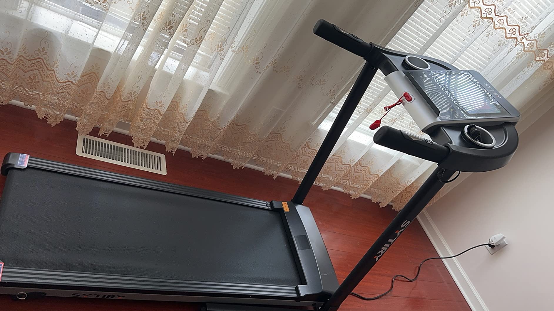 Treadmills for Home with TV Screen and WiFi, Smart Foldable Treadmill Machine, 3D Virtual Sports Scene, HiFi Speakers, Popular APP for Social Networking, Video, and Search, Walking Pad Treadmill customer photo 1