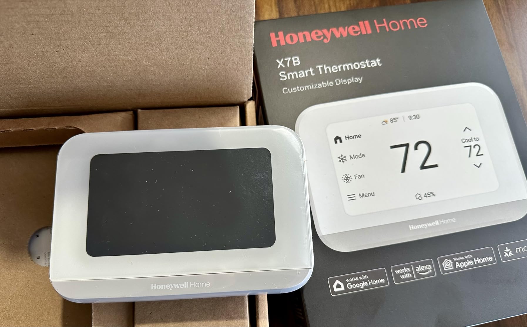 Honeywell Home X7B Smart Programmable Wi-Fi Thermostat with Humidity Monitoring, 4.3