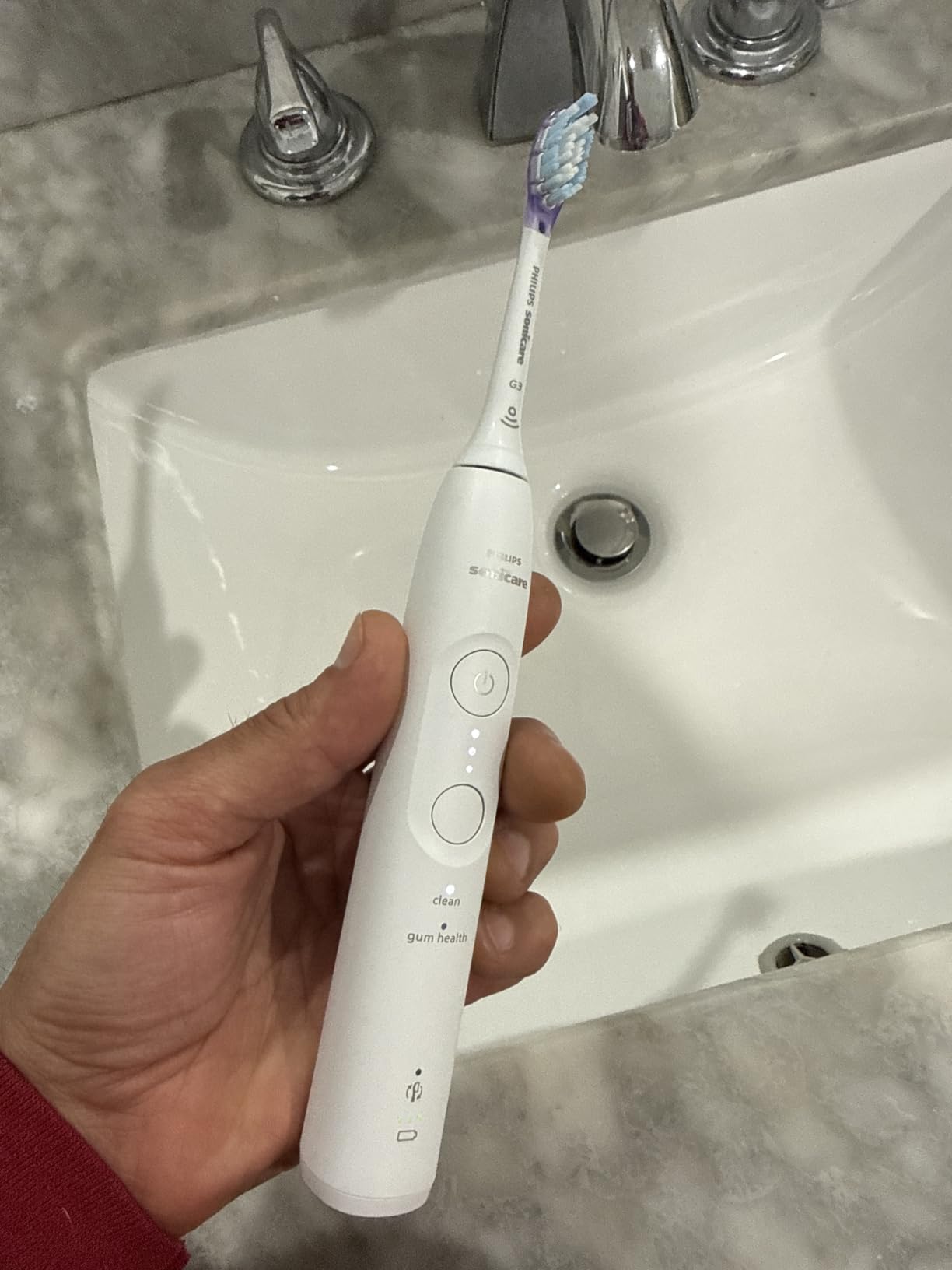 Philips Sonicare 5950 Series Electric Toothbrush with Pressure Sensor, 6 Brushing Settings, Travel Case, White, HX7130/03 customer photo 2