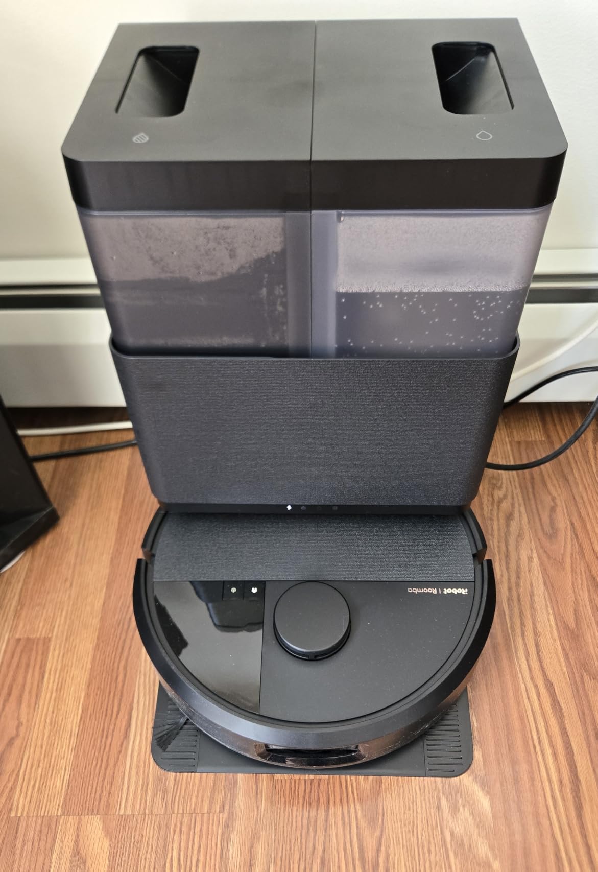 Roomba 505X Robot Vacuum & Mop Combo, 70x More Suction, Multifunction Dock, 75 Day AutoEmpty, Self-Cleaning & Hot Dry, Lifting Spinning Mop Pads, AI Smart Obstacle Avoidance customer photo 2
