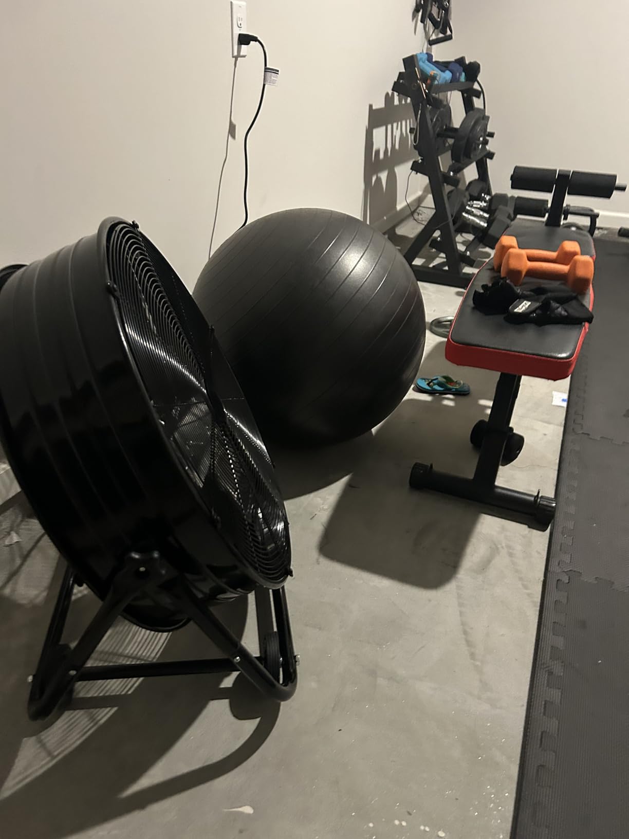 AKIRES 36 Inch Industrial Drum Fan, 21800 CFM High Velocity Floor Fan With 360 Degree Adjustable Tilt, Heavy Duty Metal Fan with 1076 sq.ft, 3 Speed, Electric Fan For Commercial, Factory, Basement (Black) customer photo 2