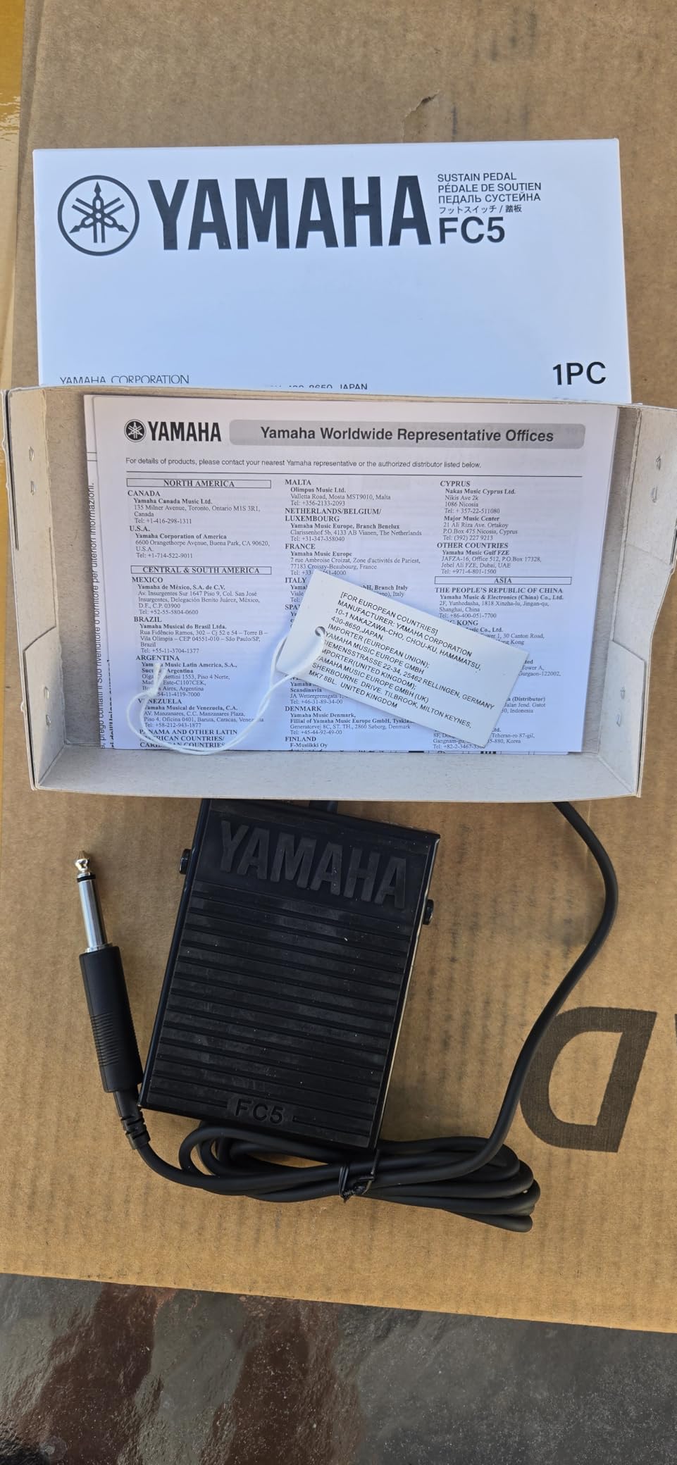 Yamaha FC5 Compact Foot Switch, Universally Compatible, 5-Foot Cable, 0.25-Inch Plug customer photo 1