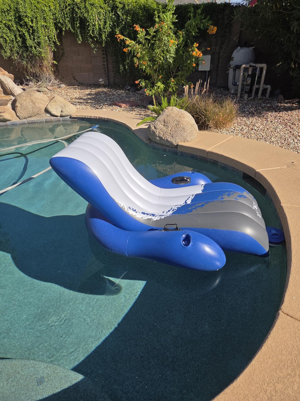 Intex Inflatable Lounge Pool Recliner Lounger Chair with Cup Holders - Heavy-Duty Float Raft for Adults, 220 Lb Capacity Large Floating Tanning Chair customer photo 2