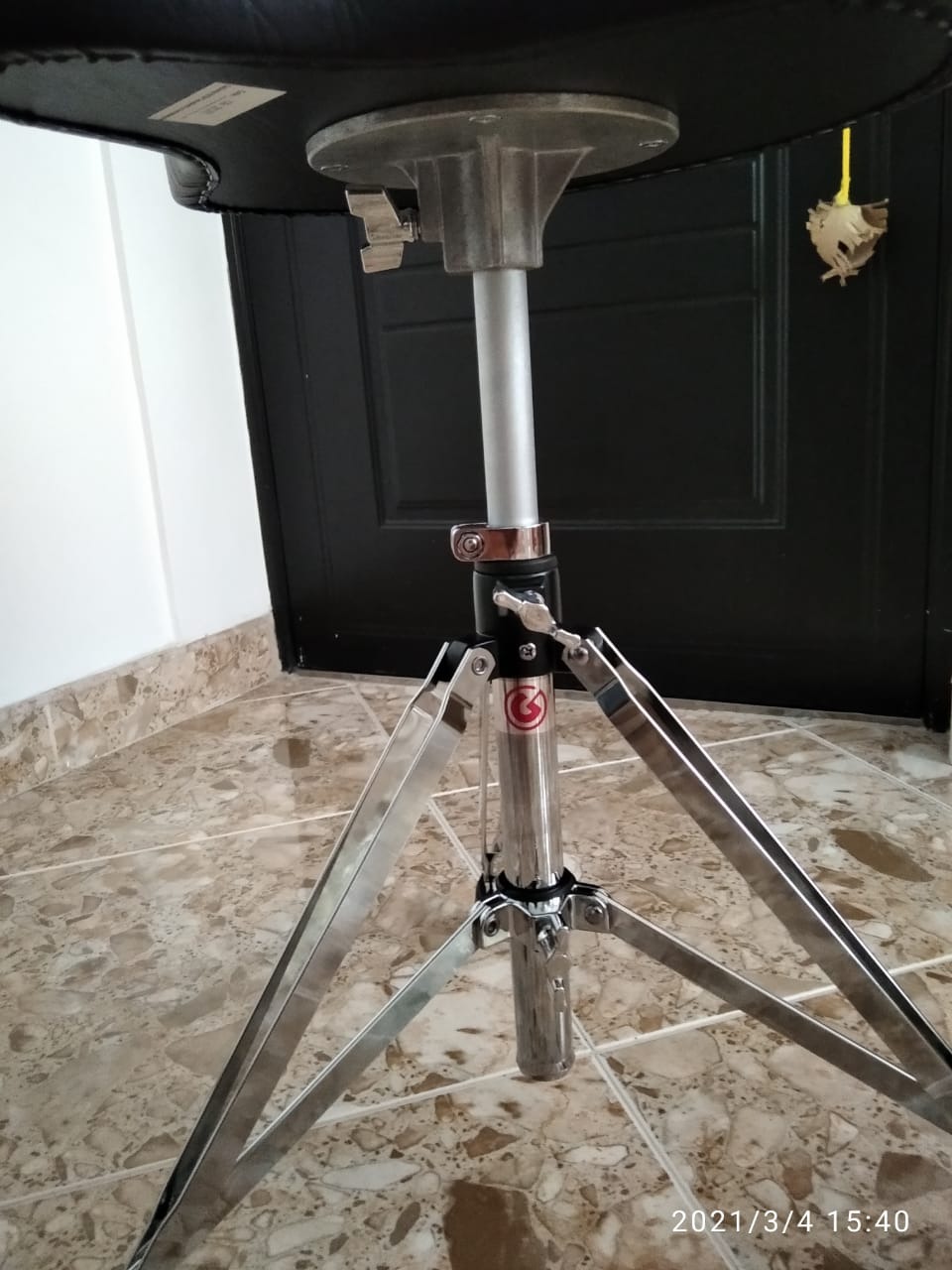Gibraltar 6608 Drum Throne - Motorcycle-Style Seat, Double-Braced Legs customer photo 1