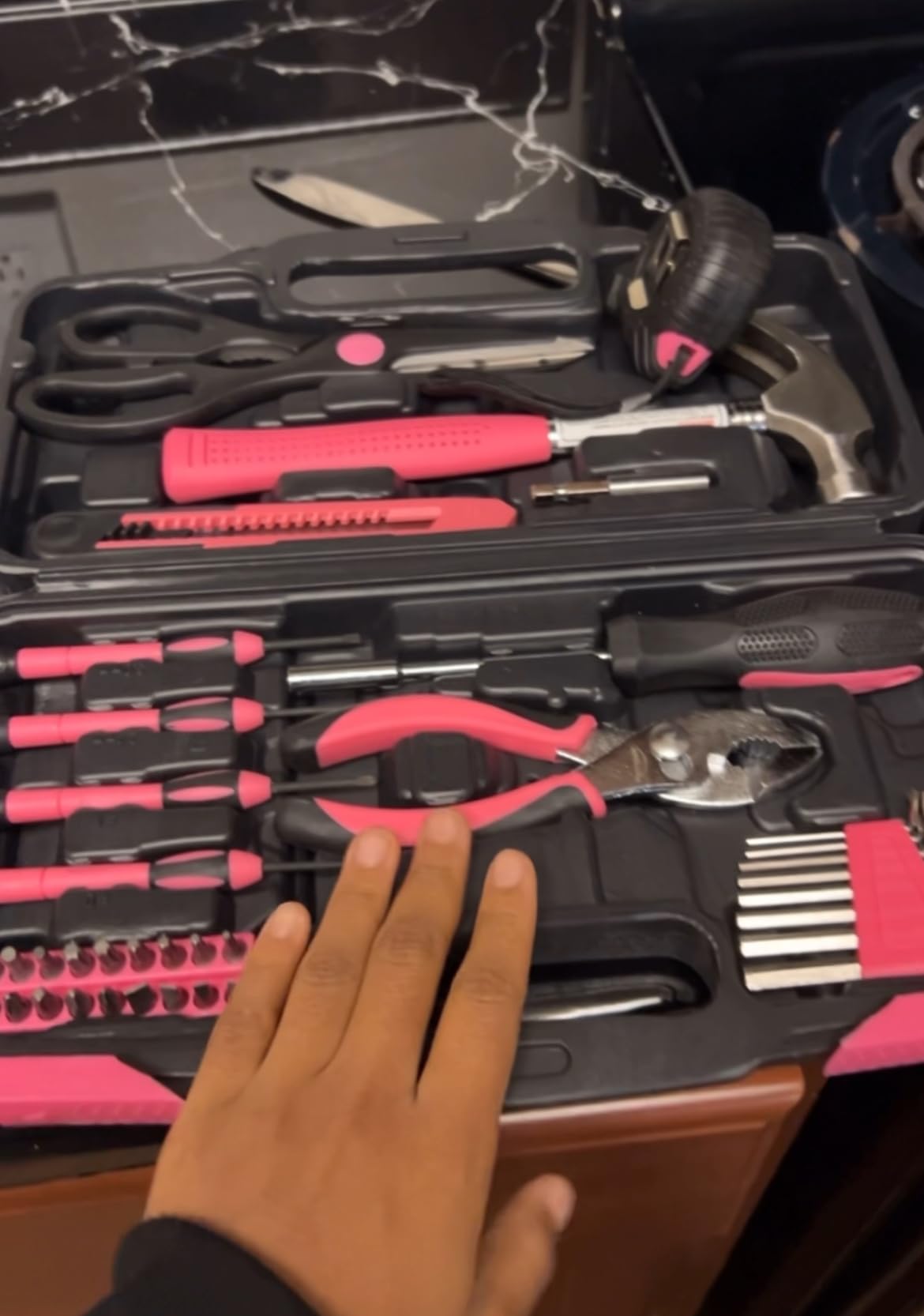 Apollo Tools Original 39 Piece General Household Tool Set in Toolbox Storage Case with Essential Hand Tools for Everyday Home Repairs, DIY and Crafts - Pink Ribbon - DT9706P customer photo 2