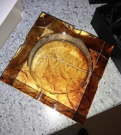 Tobacco Leaf Print Crystal Cigar Ashtray, For 4 Cigars, 3D Leaf Design, Custom Gift Box customer photo 2
