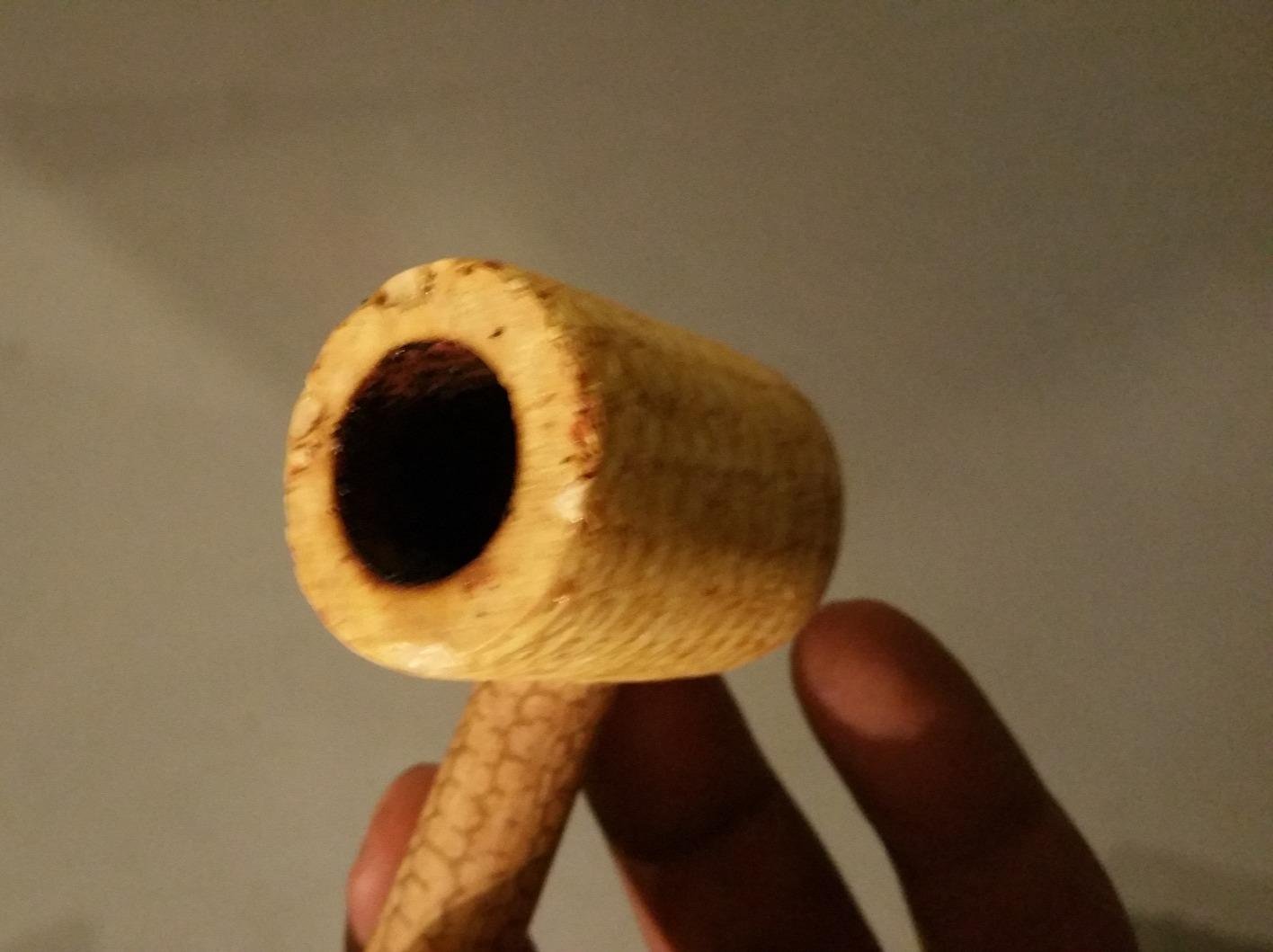 Missouri Meerschaum - Legend Corn Cob Tobacco Pipe - Flat, Straight Bit customer photo 2