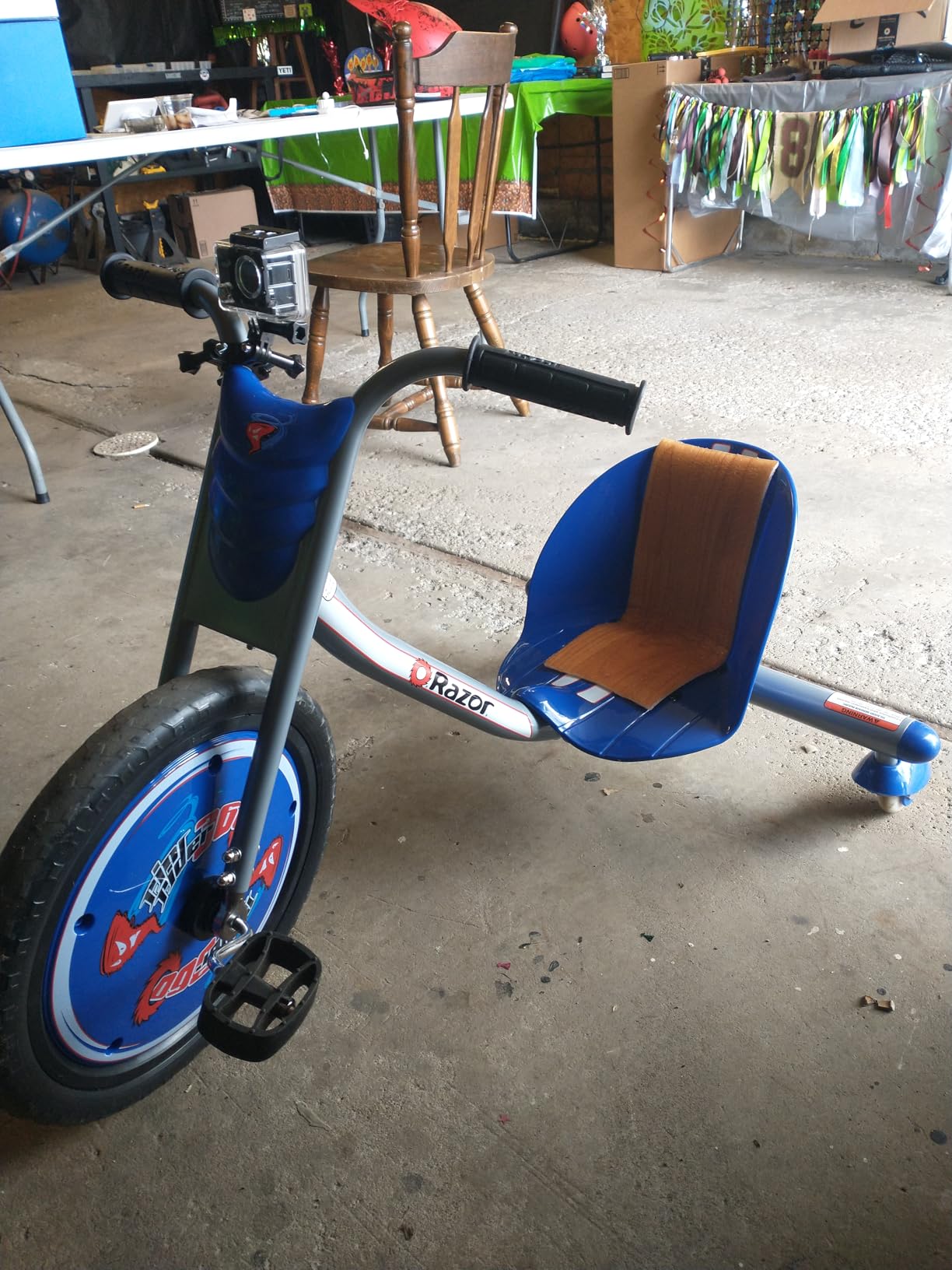 Razor RipRider 360 Caster Trike for Kids Ages 5+ - Lightweight, Rubber Handlebars, Steel Frame, for Riders up to 160 lbs customer photo 2