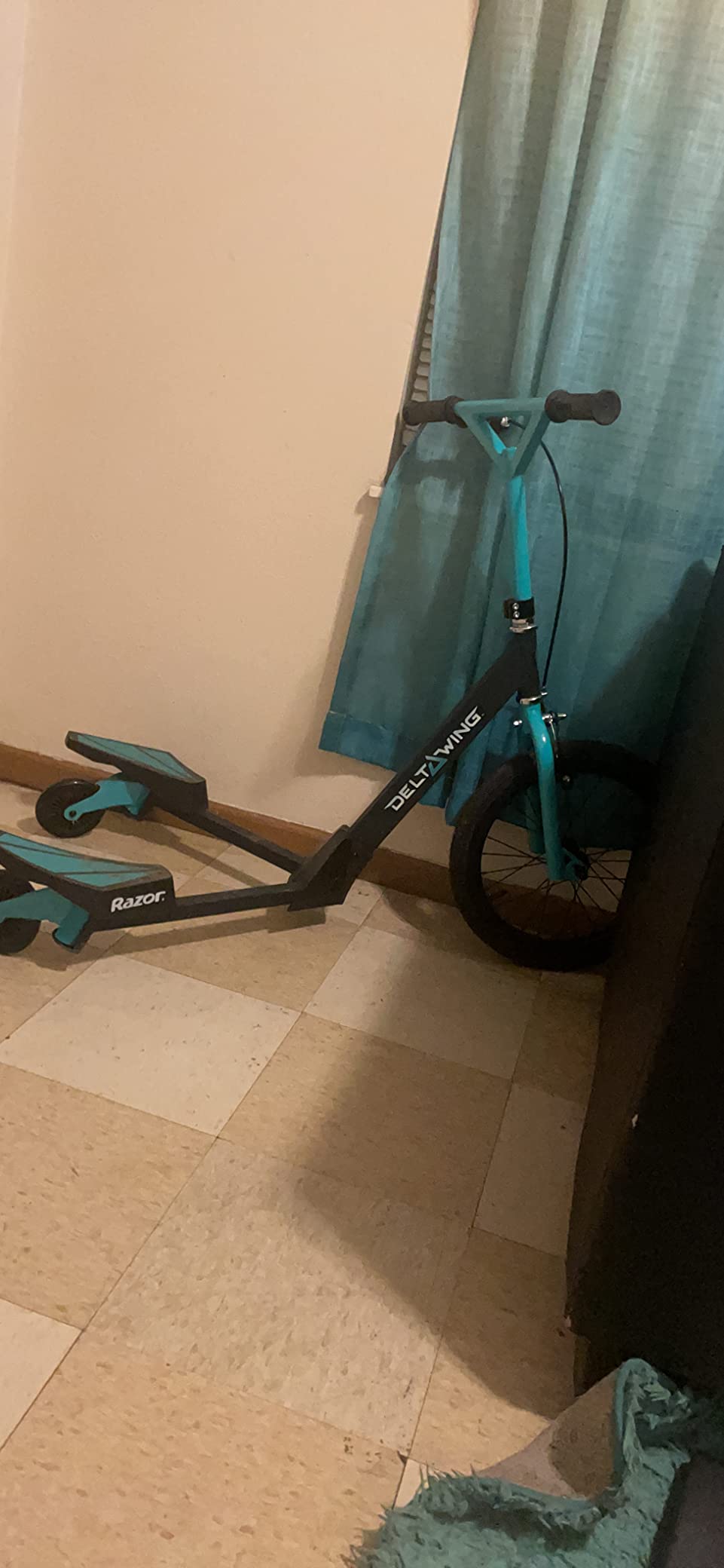 Razor DeltaWing Scooter Black/Mint Green, One Size customer photo 2