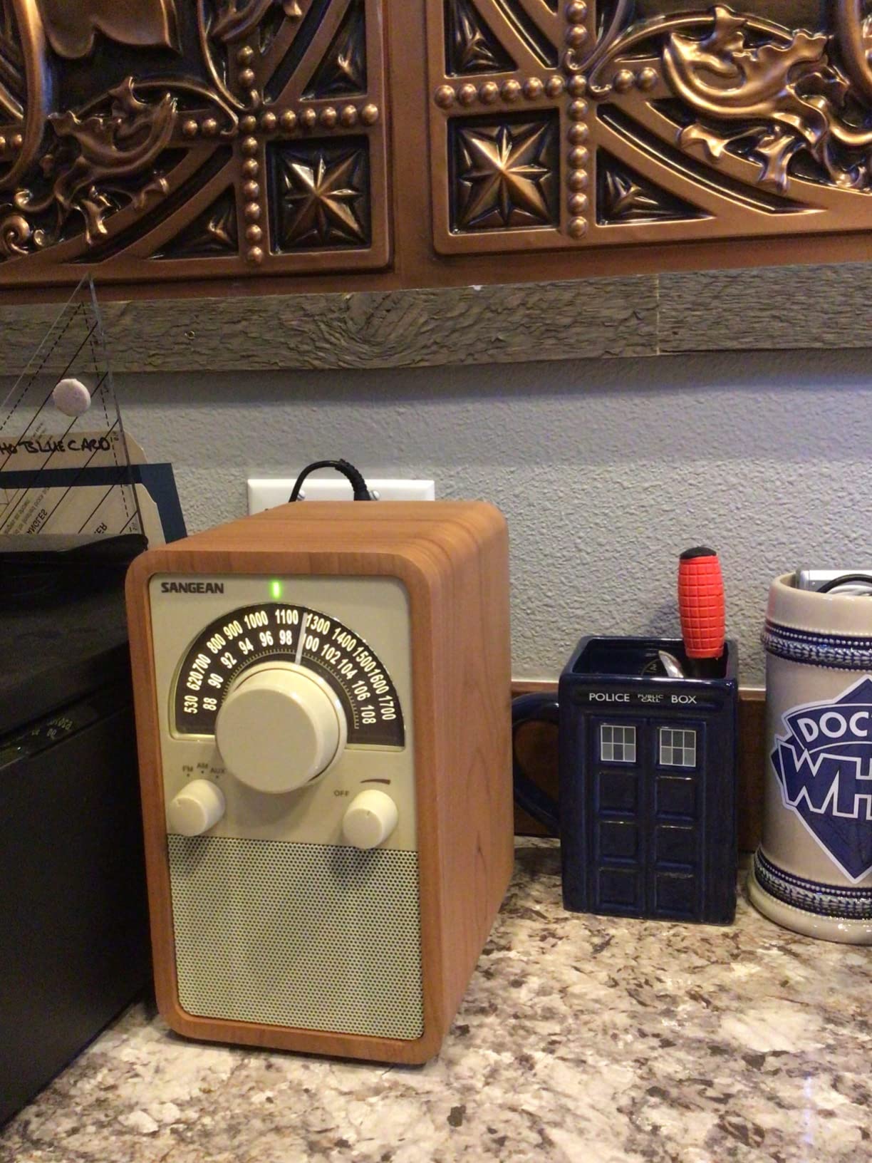 AM/FM Table Top Wooden Radio (Walnut) customer photo 1
