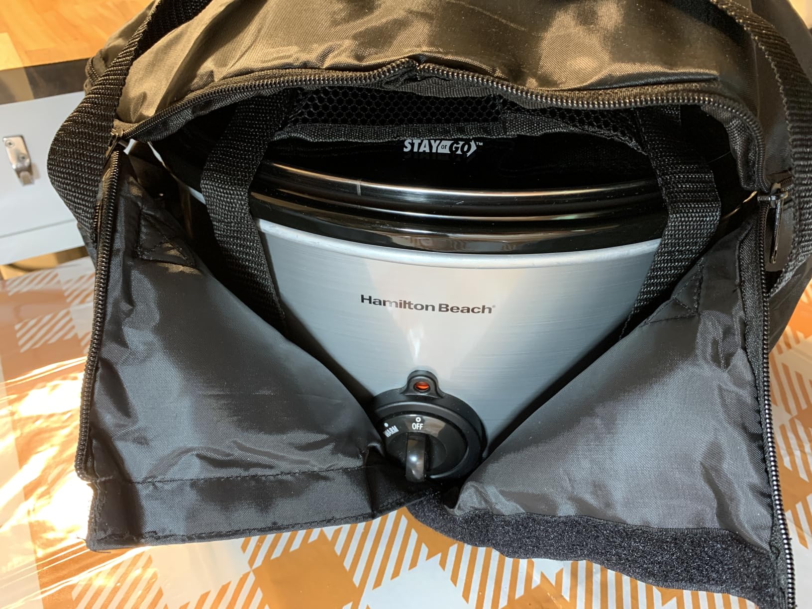 Hamilton Beach Portable Slow Cooker Travel Bag, Insulated Carrier Case for 4-8 Quart Crock, Internal Mesh Net Holds Pot in Place customer photo 2