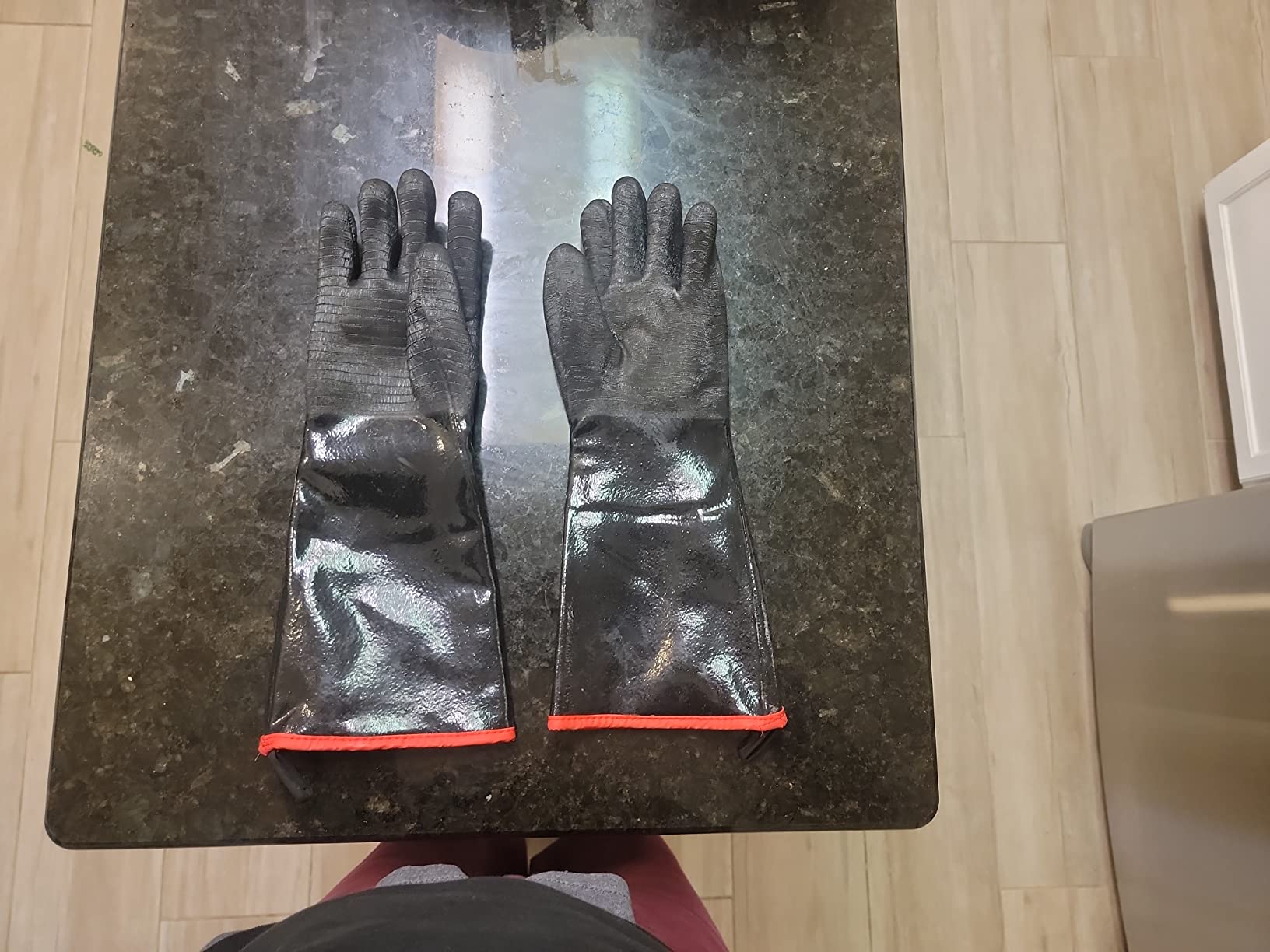 RAPICCA BBQ Grill Gloves, 932°F Heat Resistant Neoprene, 17 in XL | Oil Resistant, Waterproof, For Smoking Grilling Cooking Barbecue, Deep Frying Turkey Rotisserie, Handles Hot Greasy Meat customer photo 2