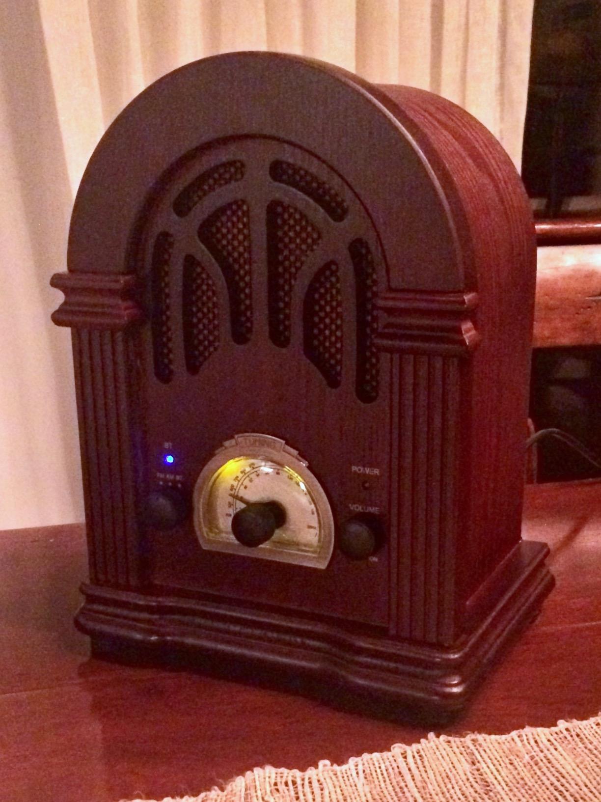 ClearClick Retro AM/FM Radio with Bluetooth - Classic Wooden Vintage Retro Style Speaker customer photo 1