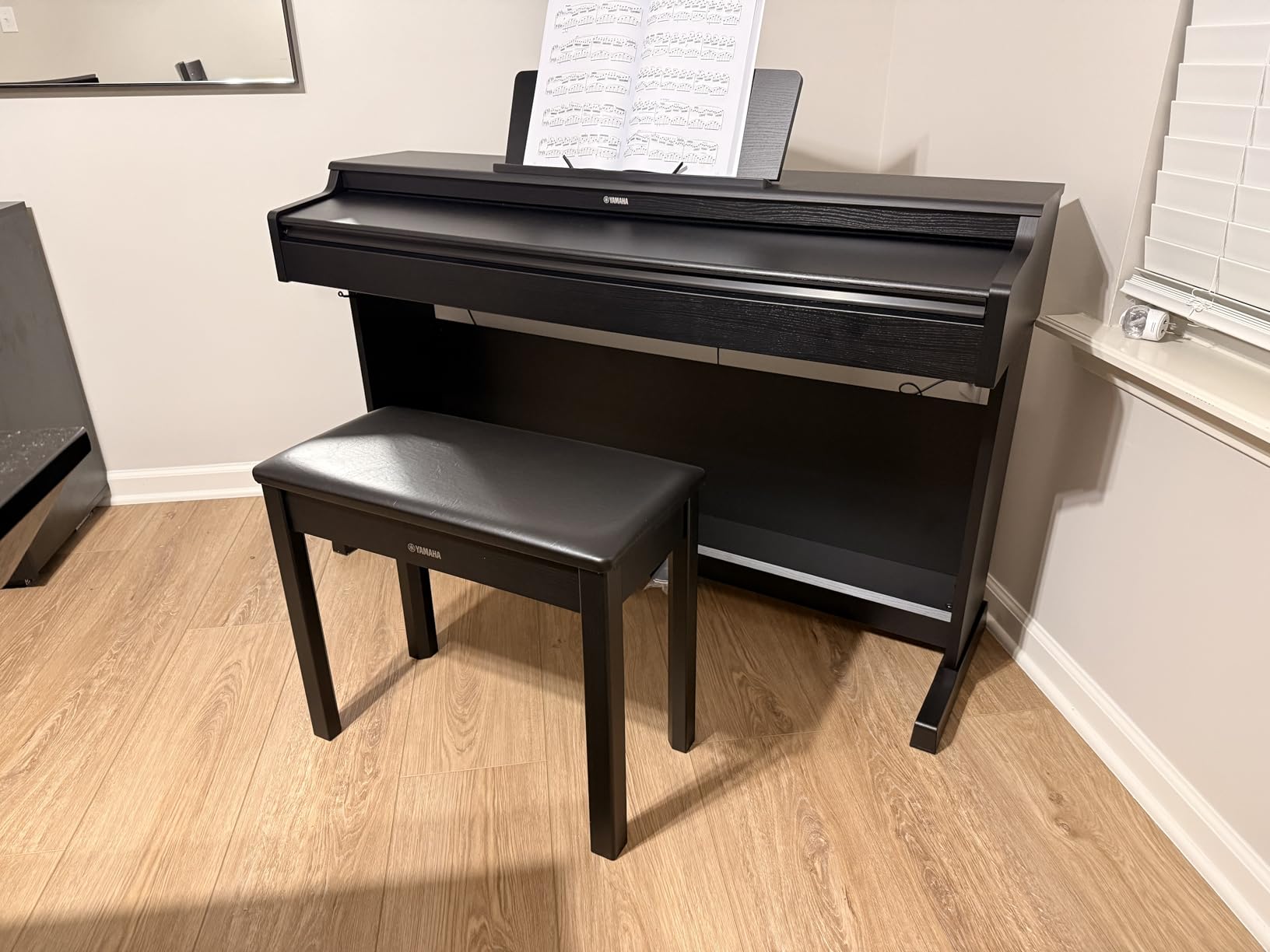 Yamaha YDP184 Console Digital Piano with Weighted 88-Key Graded Hammer 3 Action, CFX Concert Grand Piano Sound, Includes Bench (Dark Rosewood) customer photo 1