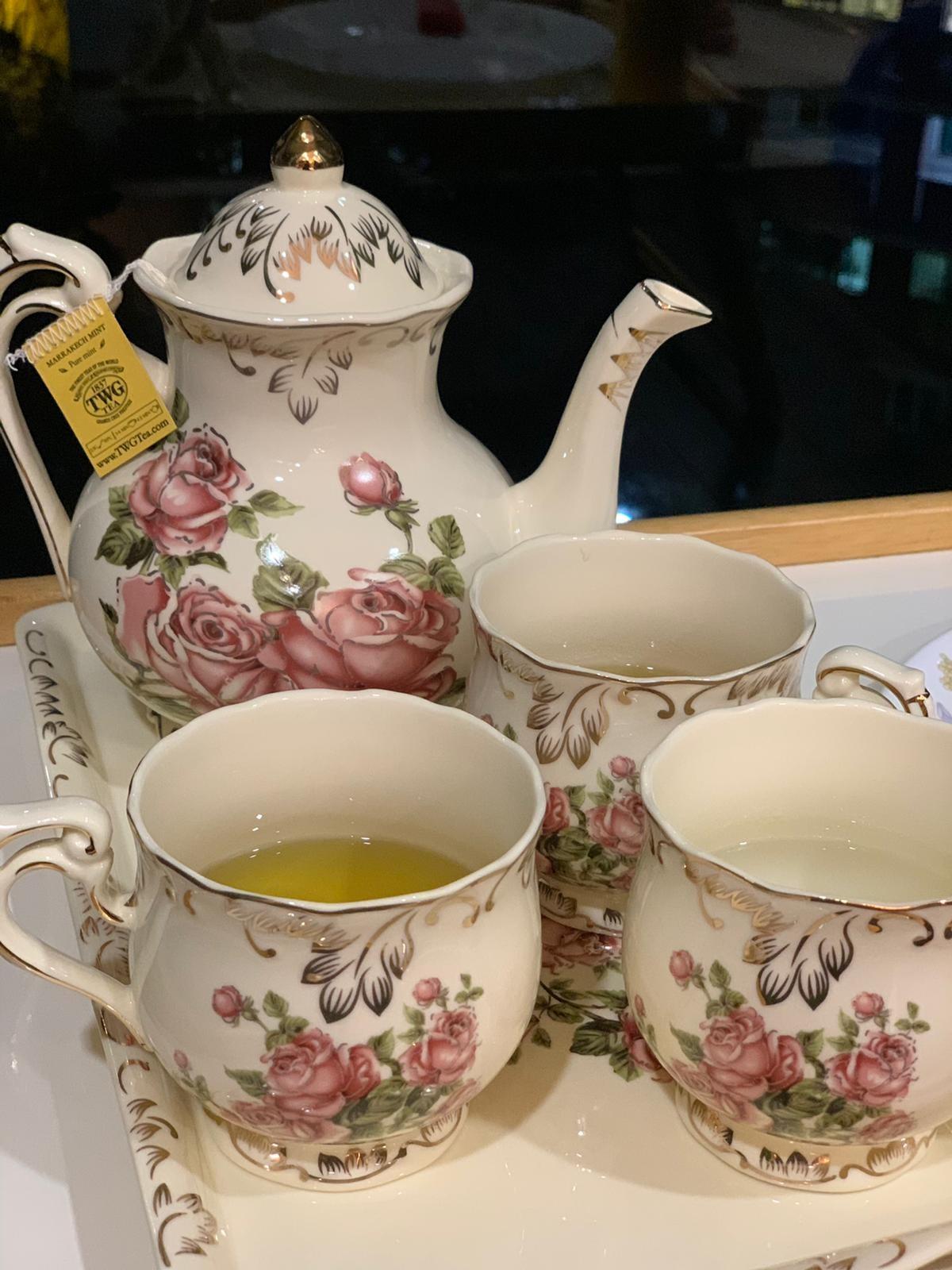 YOLIFE Porcelain Tea Set, Ivory Vintage Pink Rose Teaset | 4 Teacups, 1 Teapot, 4 Teaspoons and Serving Tray, Gifts for Tea Party, Birthday, Mom, Adults, Women, Wedding customer photo 1