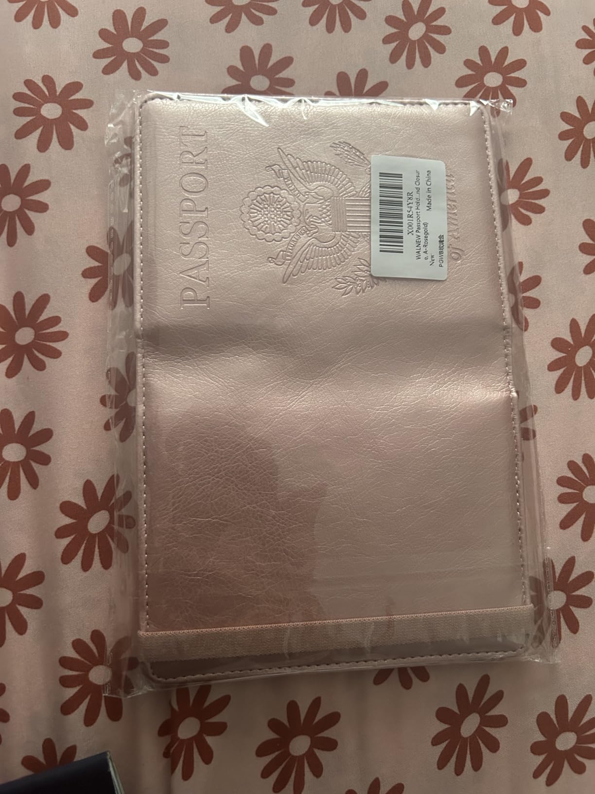 WALNEW Passport Holder for Travel, RFID Passport Cover Wallet for Women Men, PU Leather Passport Book Card Holder Case with Pen (Elastic Band Closure, A-Rosegold) customer photo 1