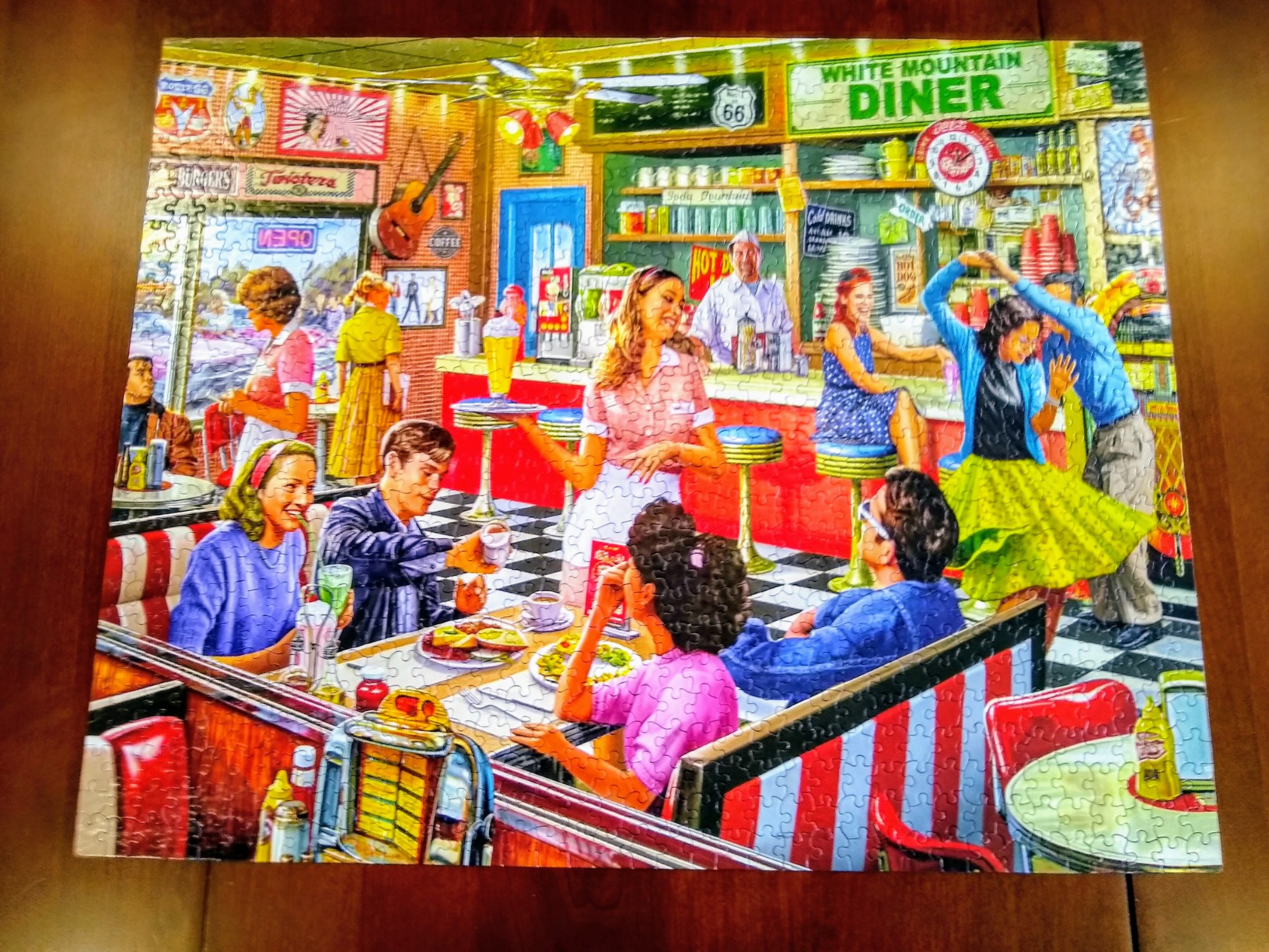 White Mountain 1000 Piece Jigsaw Puzzle 1950s Retro Cafe, American Diner | Large Pieces, Gift for Adults and Family, 24