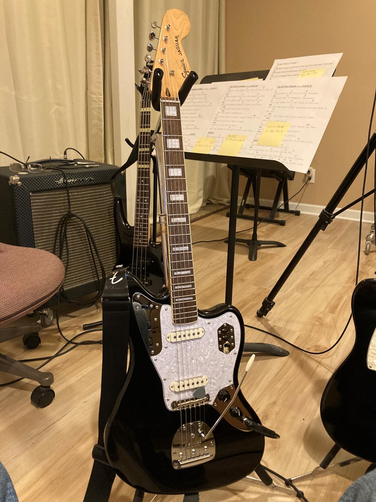 Squier Classic Vibe 70s Jaguar Electric Guitar, with 2-Year Warranty, 3-Color Sunburst, Laurel Fingerboard customer photo 1