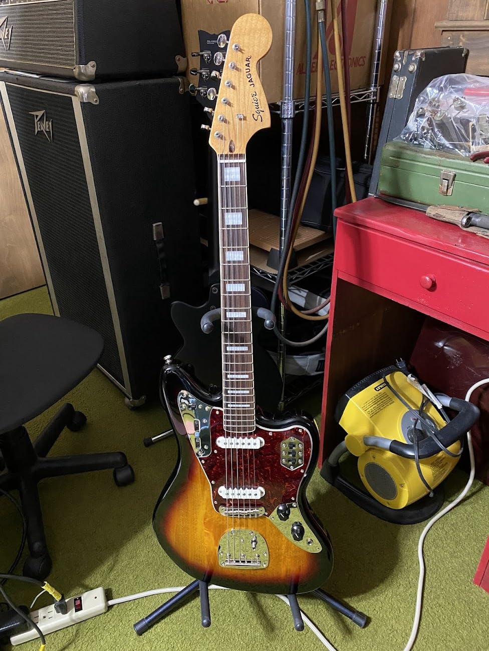 Squier Classic Vibe 60s Mustang Electric Guitar, with 2-Year Warranty, Sonic Blue, Laurel Fingerboard customer photo 2