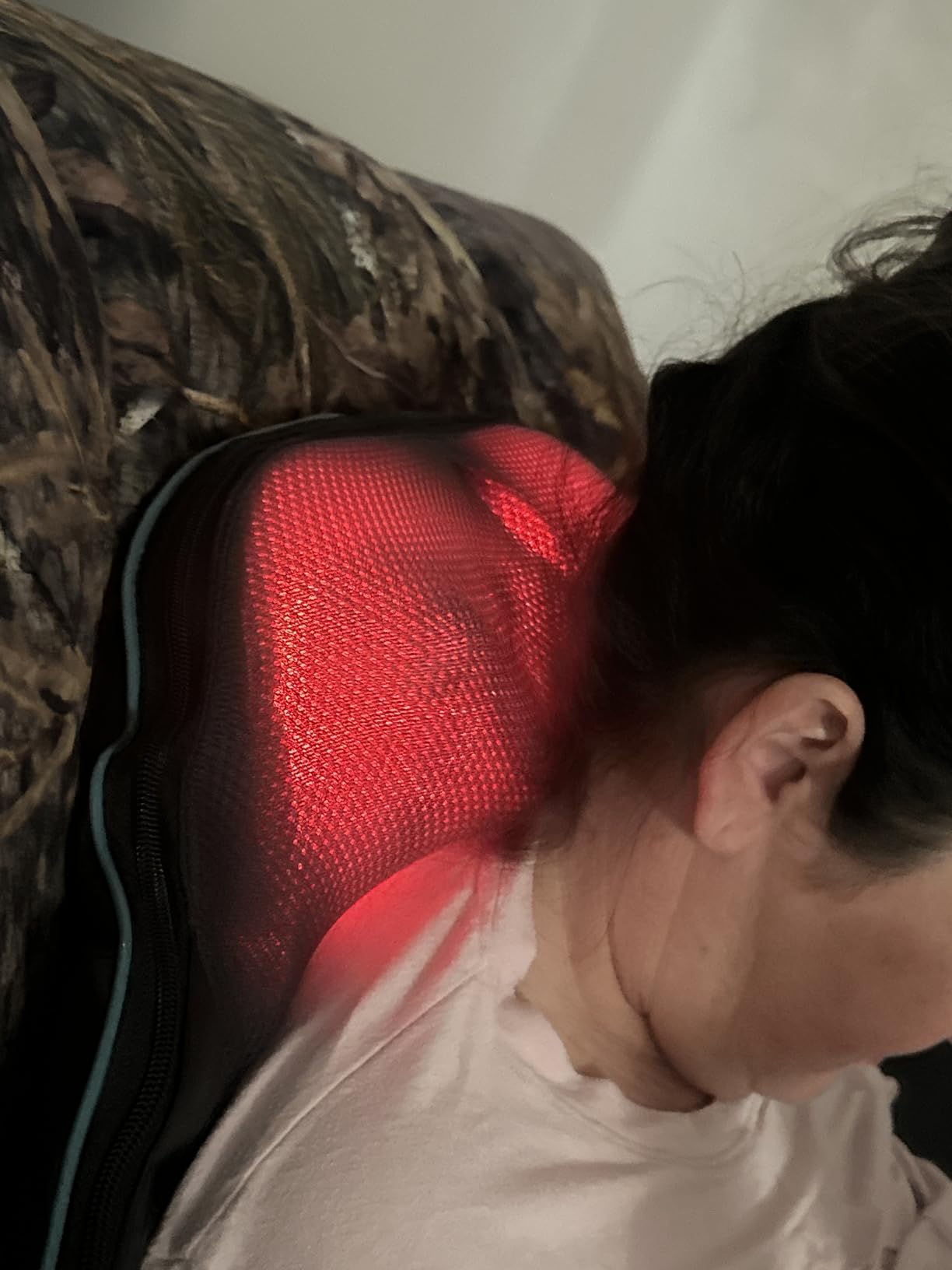Mo Cuishle Shiatsu Back Shoulder and Neck Massager with Heat, Electric Deep Tissue 4D Kneading Massage, Best Gifts for Women Men Mom Dad, Fathers Day, Mothers Day, Christmas Gifts customer photo 2