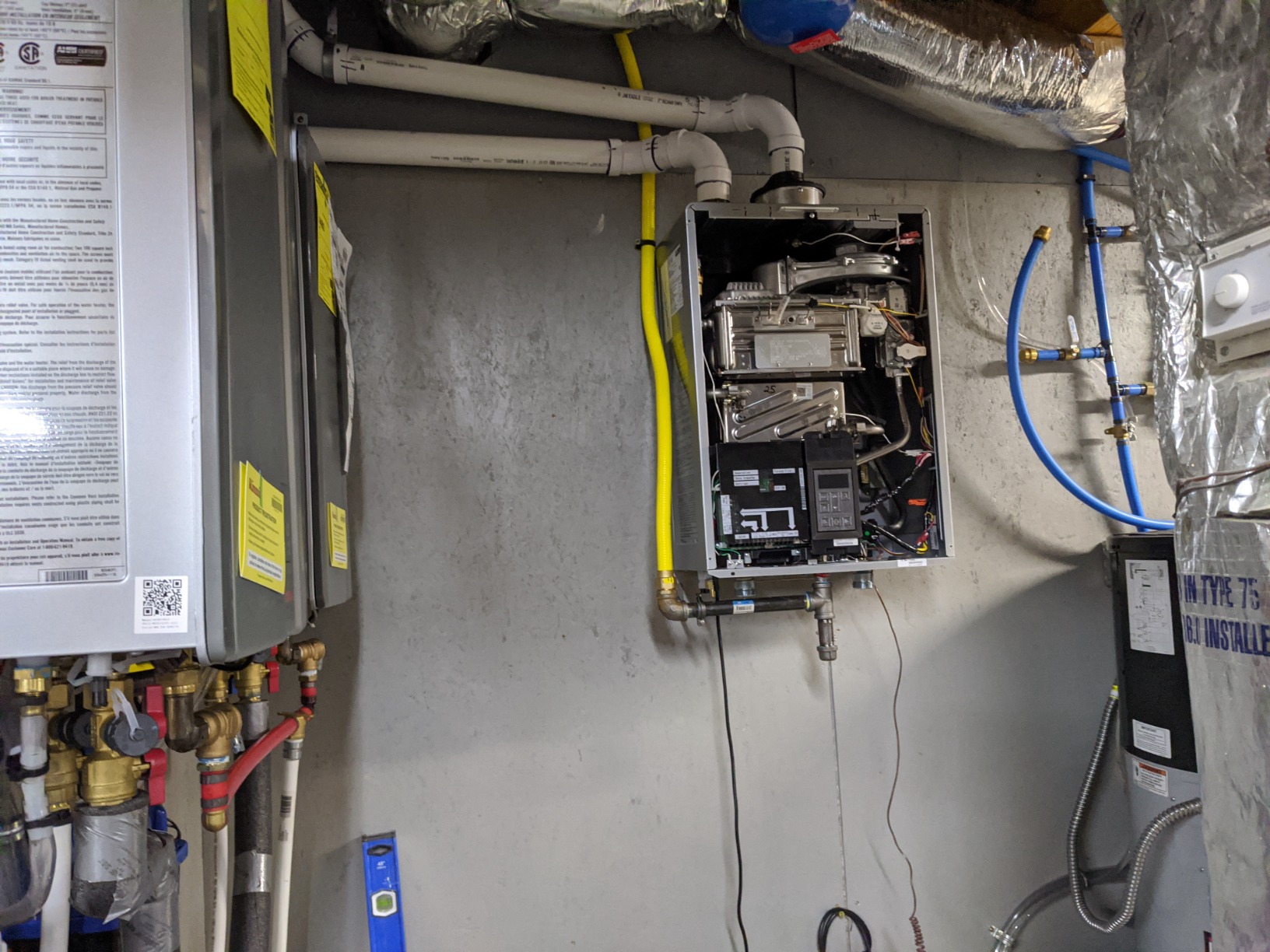 Rinnai i150SN Condensing Gas Boiler, Whole Home Natural Gas Heater with Space-Saving Design and Smart Features, (150K BTU) customer photo 1