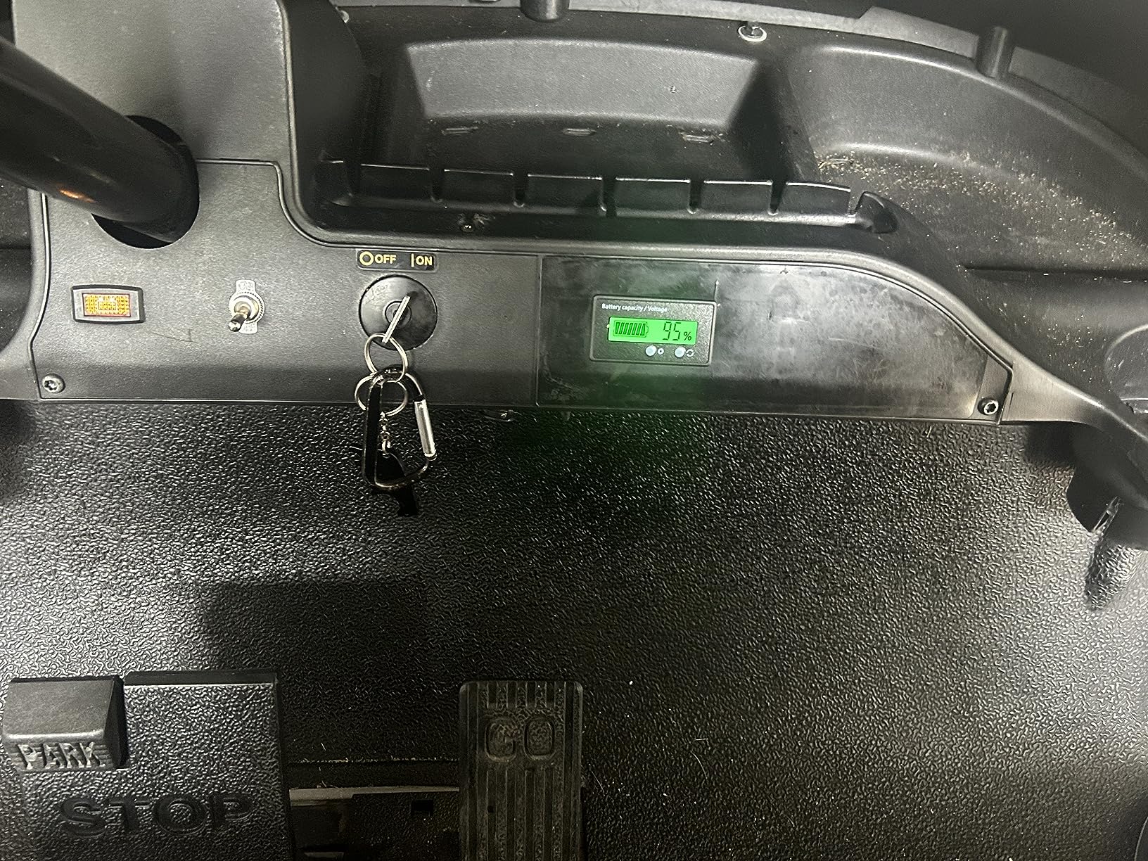 12V 24V 36V 48V Battery Capacity Indicator Golf Cart Voltage Meter with LCD Display Green Backlight, Waterproof Monitor Gauge Digital Voltmeter Testers for 3S-26S Lithium Battery&Lead-Acid Batteries customer photo 2