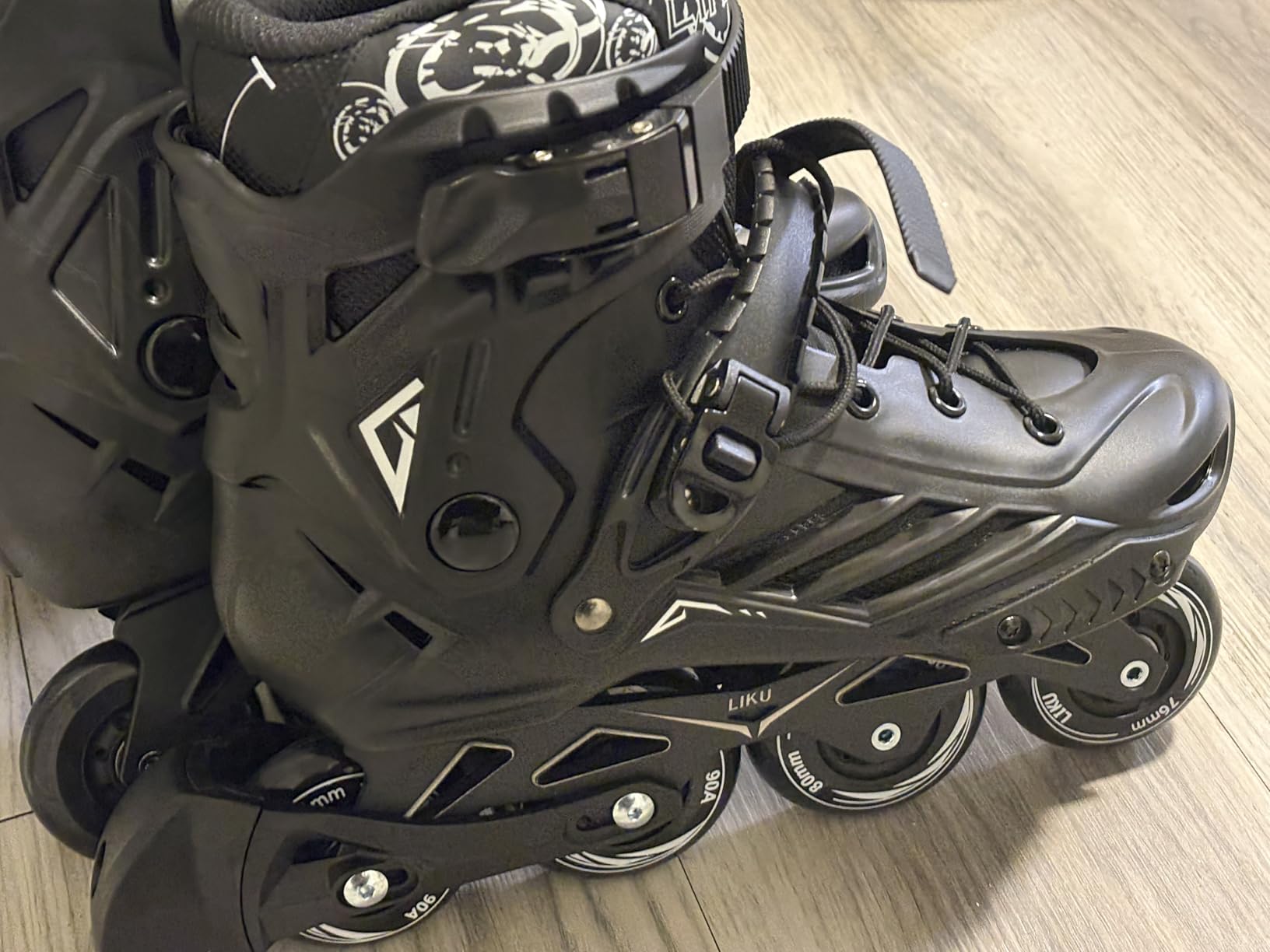 LIKU Black Professional Inline Skates Unisex customer photo 2