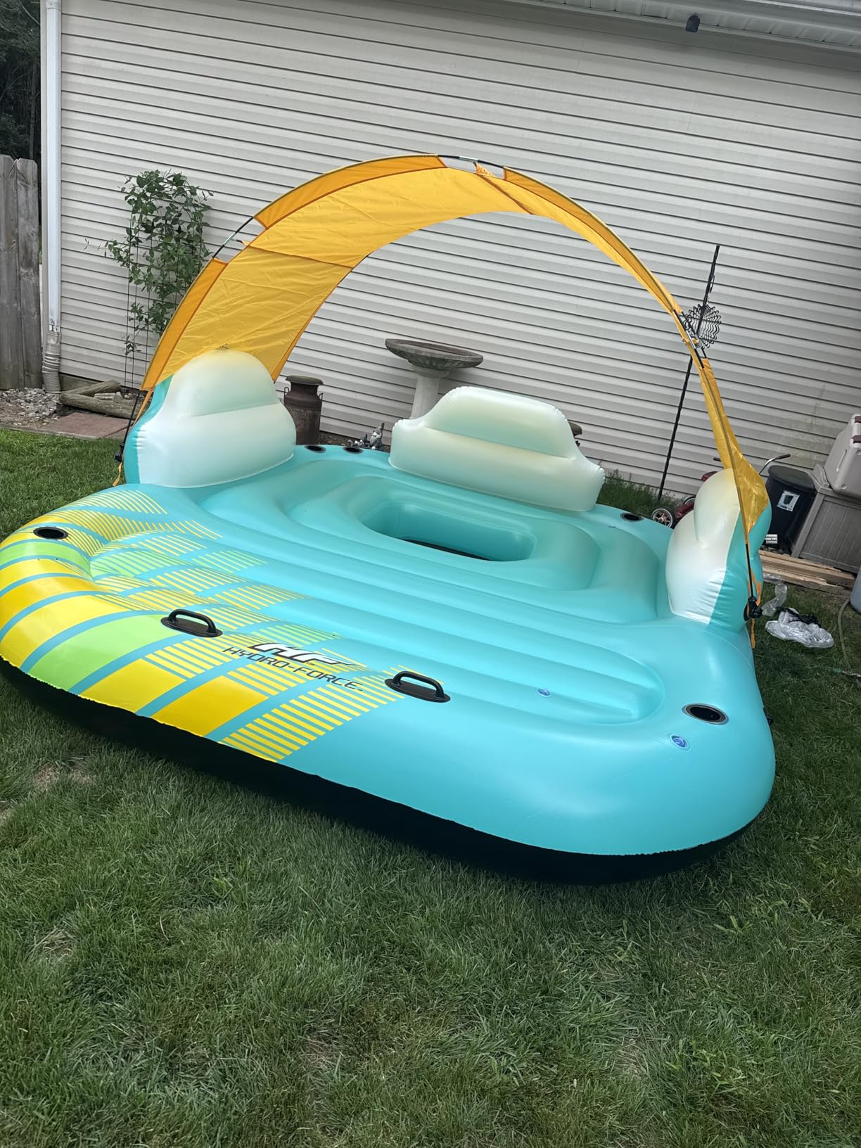 Bestway Hydro-Force Sunny Lounge 5-Person Inflatable Island 9'6